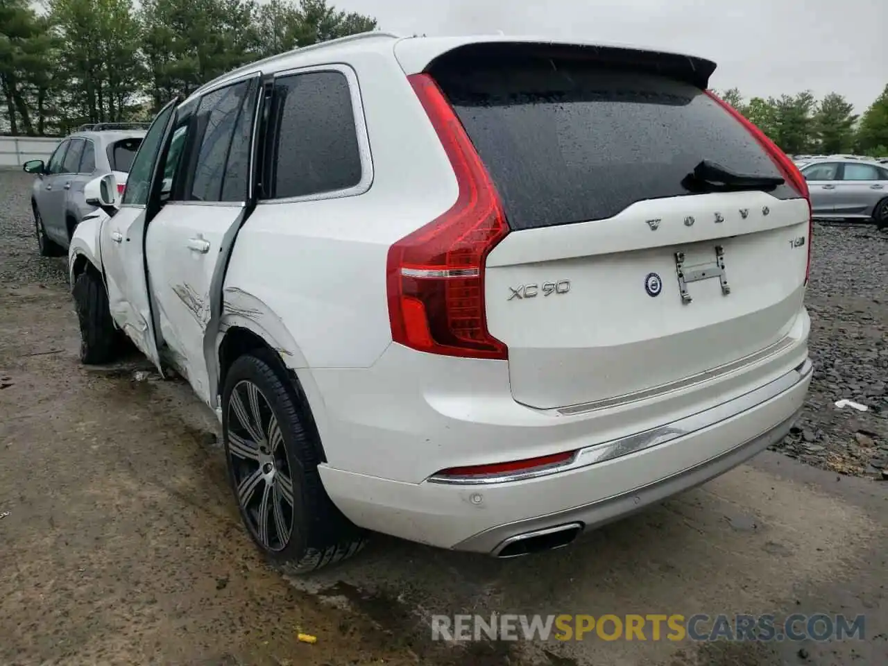 3 Photograph of a damaged car YV4A22PL9L1573355 VOLVO XC90 2020