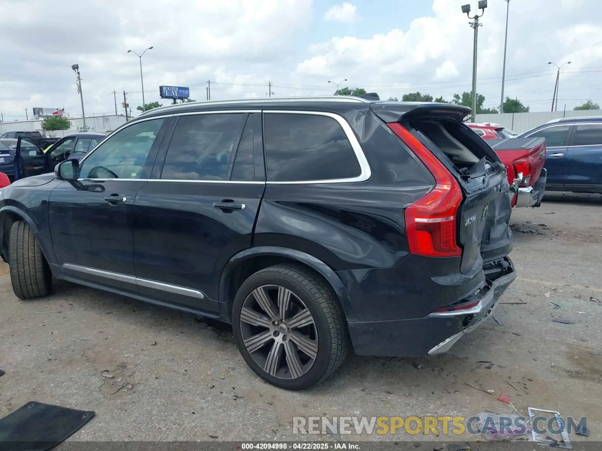 3 Photograph of a damaged car YV4A22PL9L1583593 VOLVO XC90 2020