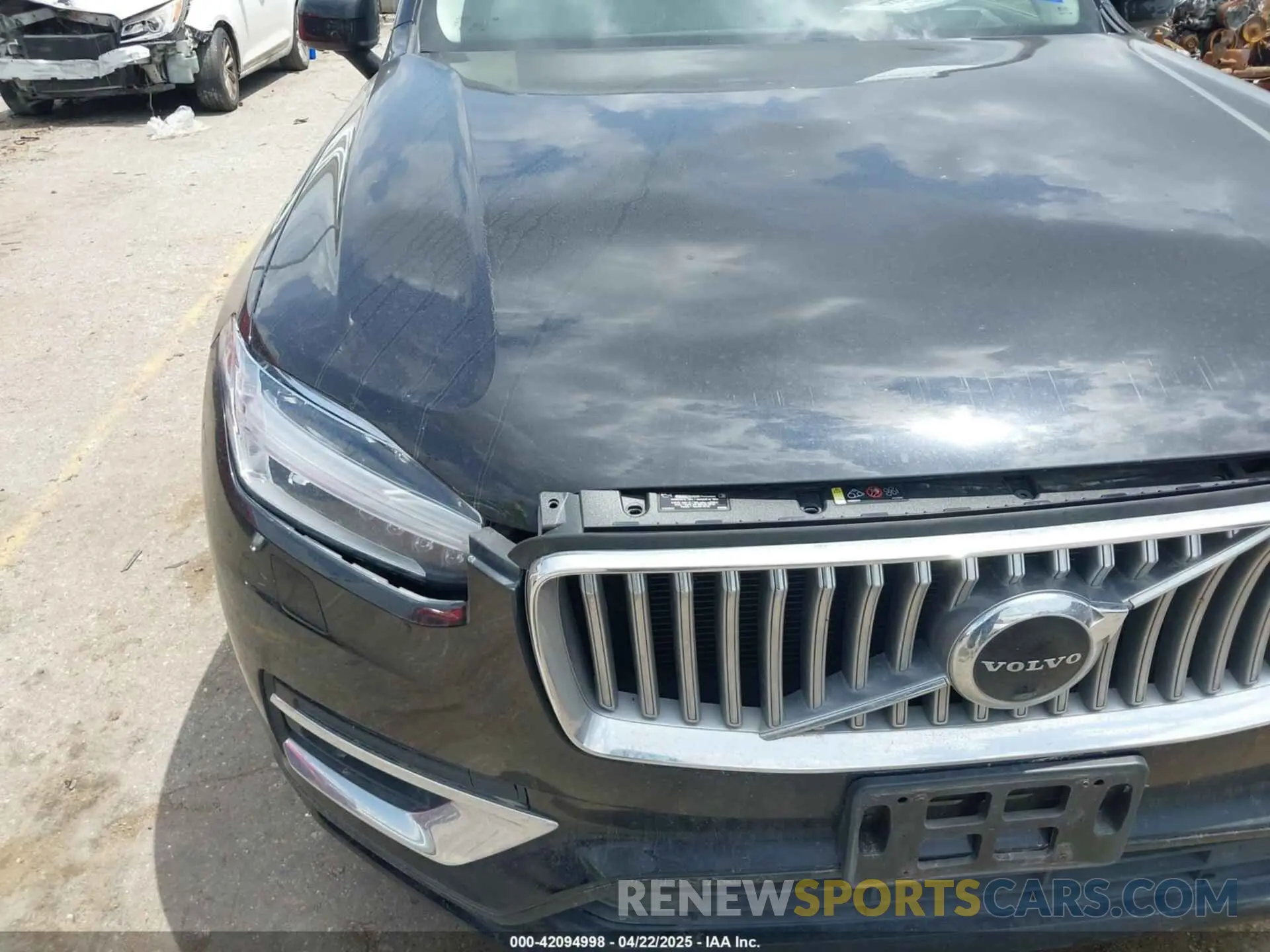 6 Photograph of a damaged car YV4A22PL9L1583593 VOLVO XC90 2020