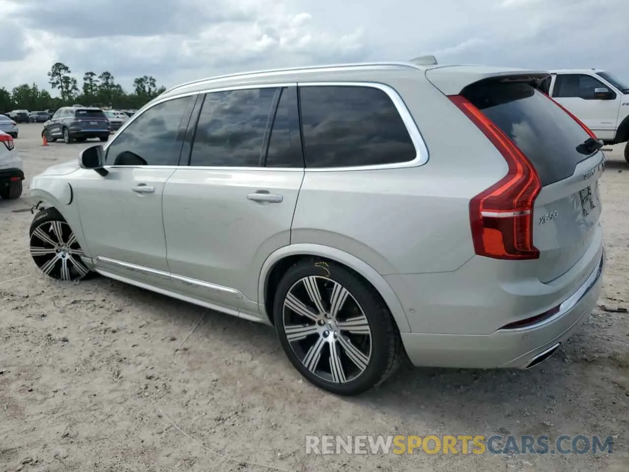2 Photograph of a damaged car YV4BR00L2L1576709 VOLVO XC90 2020