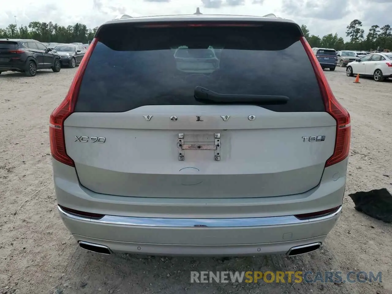 6 Photograph of a damaged car YV4BR00L2L1576709 VOLVO XC90 2020
