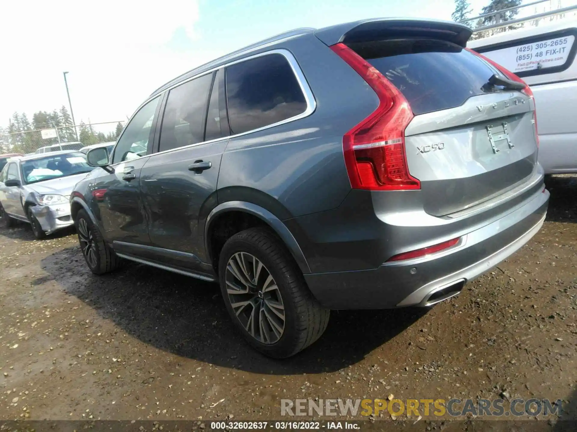 3 Photograph of a damaged car YV4BR0CK3L1557170 VOLVO XC90 2020