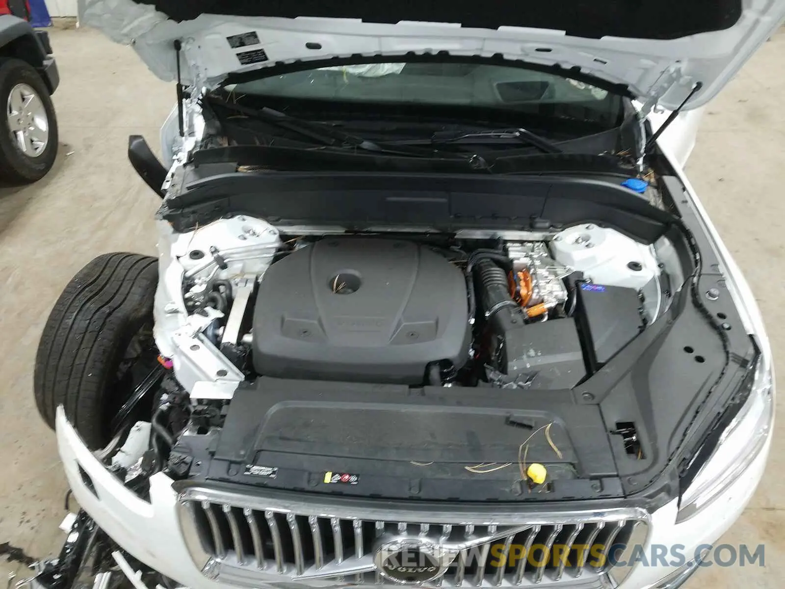 7 Photograph of a damaged car YV4BR0CL1L1589544 VOLVO XC90 2020