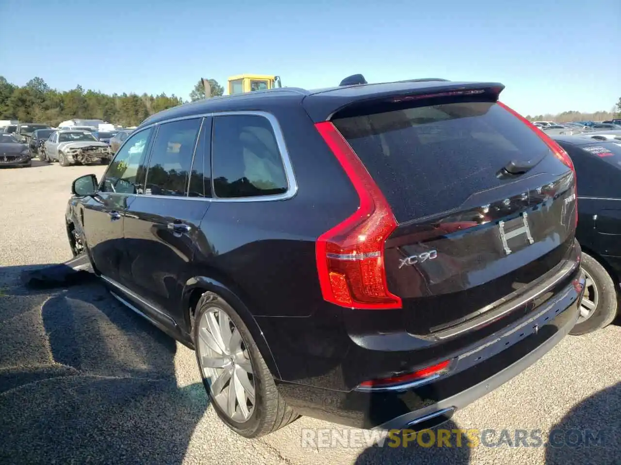 3 Photograph of a damaged car YV4BR0CL2L1579539 VOLVO XC90 2020