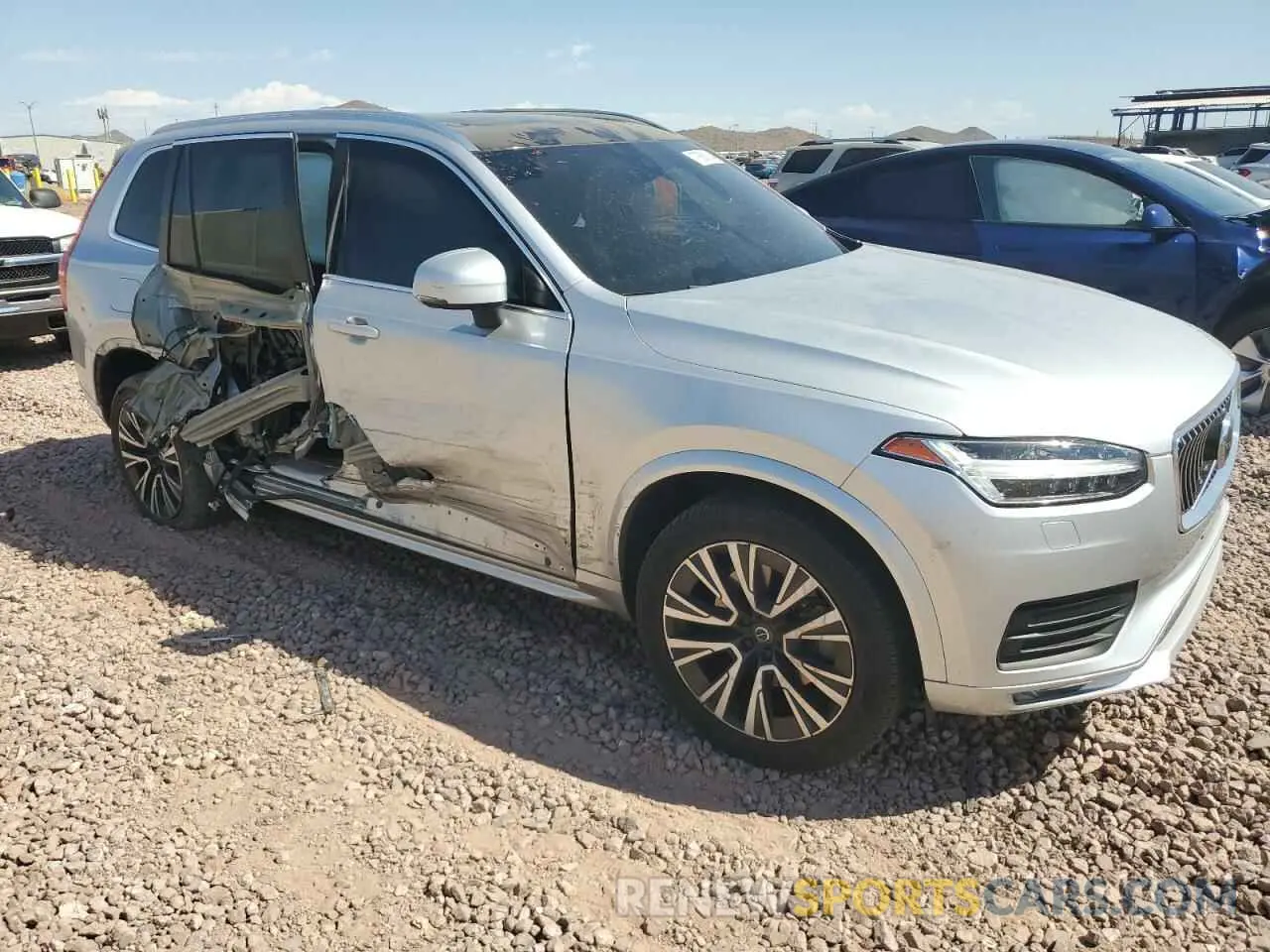 4 Photograph of a damaged car YV4102CK1M1687063 VOLVO XC90 2021
