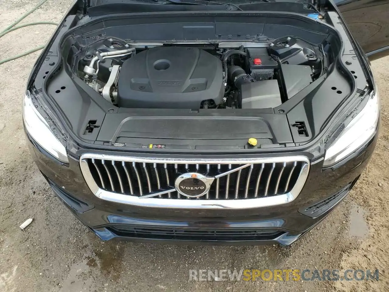 12 Photograph of a damaged car YV4102CK2M1756066 VOLVO XC90 2021