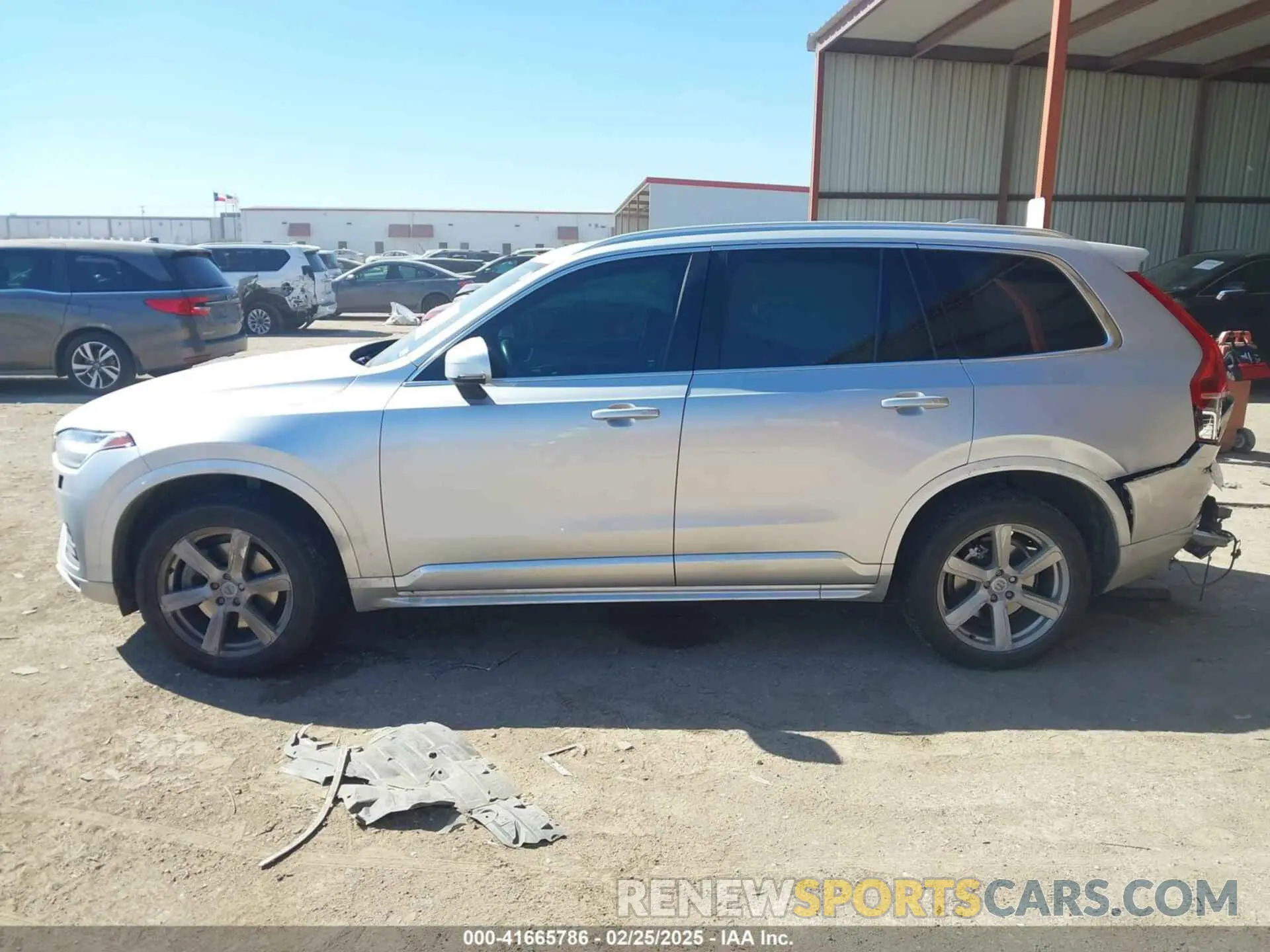 14 Photograph of a damaged car YV4102CK6M1695076 VOLVO XC90 2021