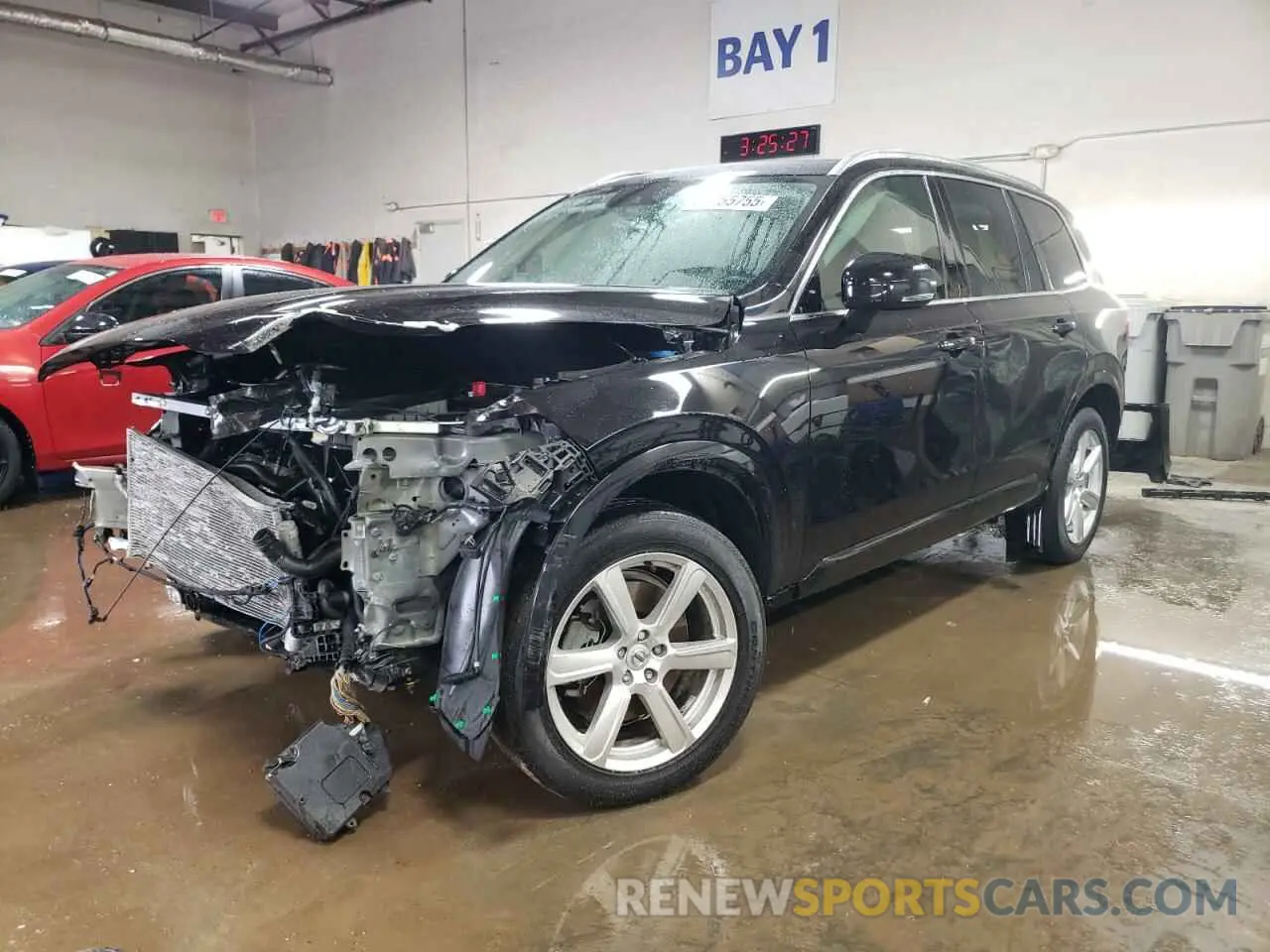 1 Photograph of a damaged car YV4102CK7M1695703 VOLVO XC90 2021