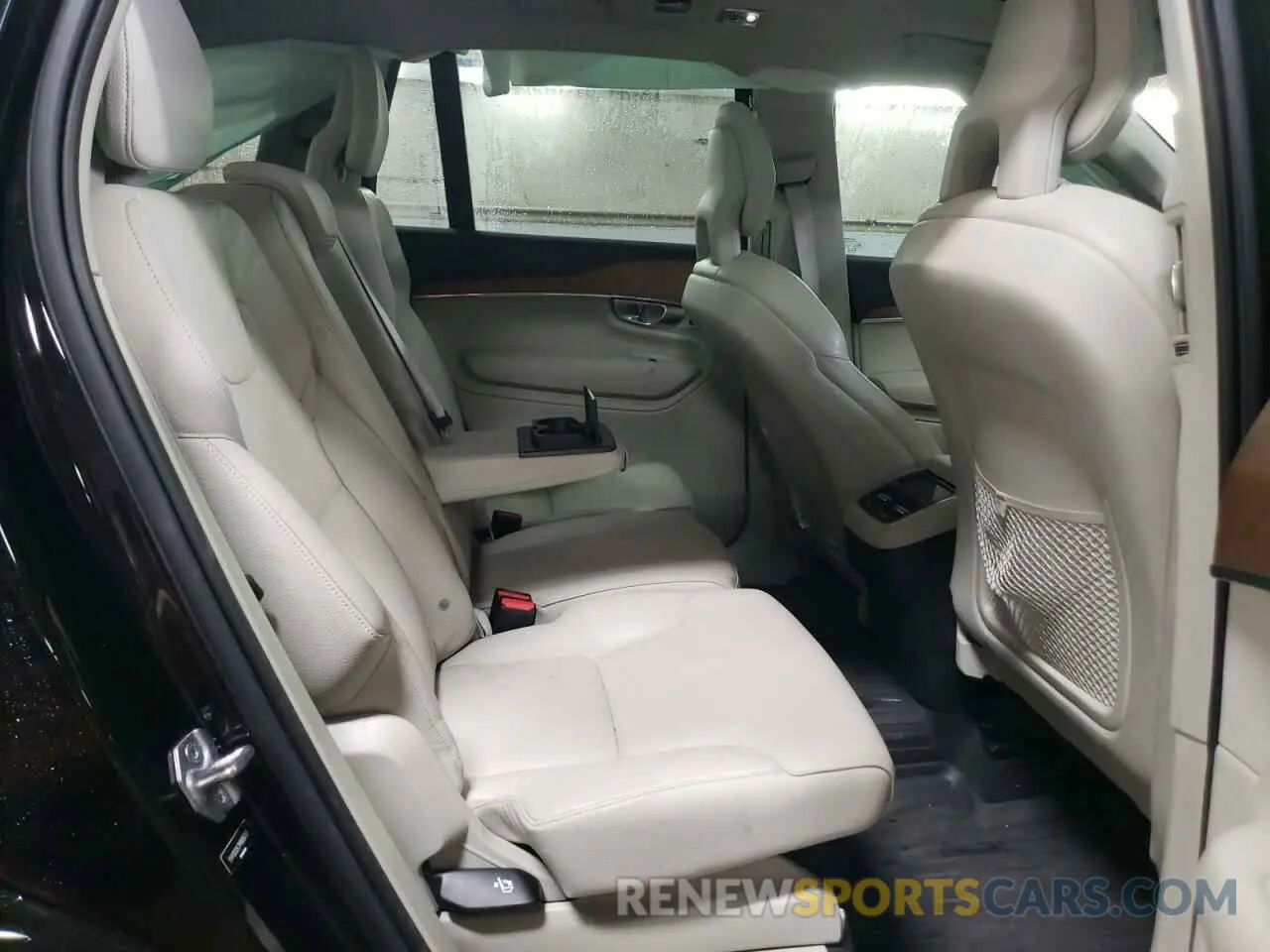 10 Photograph of a damaged car YV4102CK7M1695703 VOLVO XC90 2021