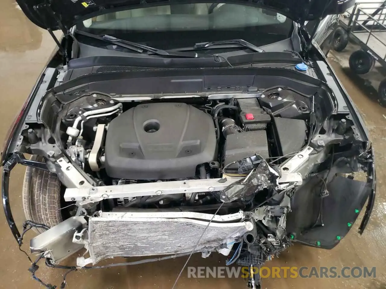 11 Photograph of a damaged car YV4102CK7M1695703 VOLVO XC90 2021