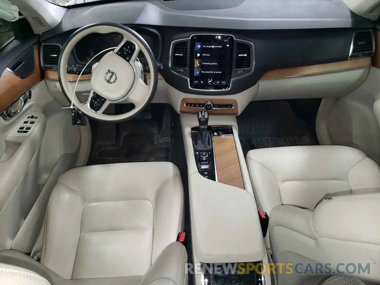 8 Photograph of a damaged car YV4102CK7M1695703 VOLVO XC90 2021