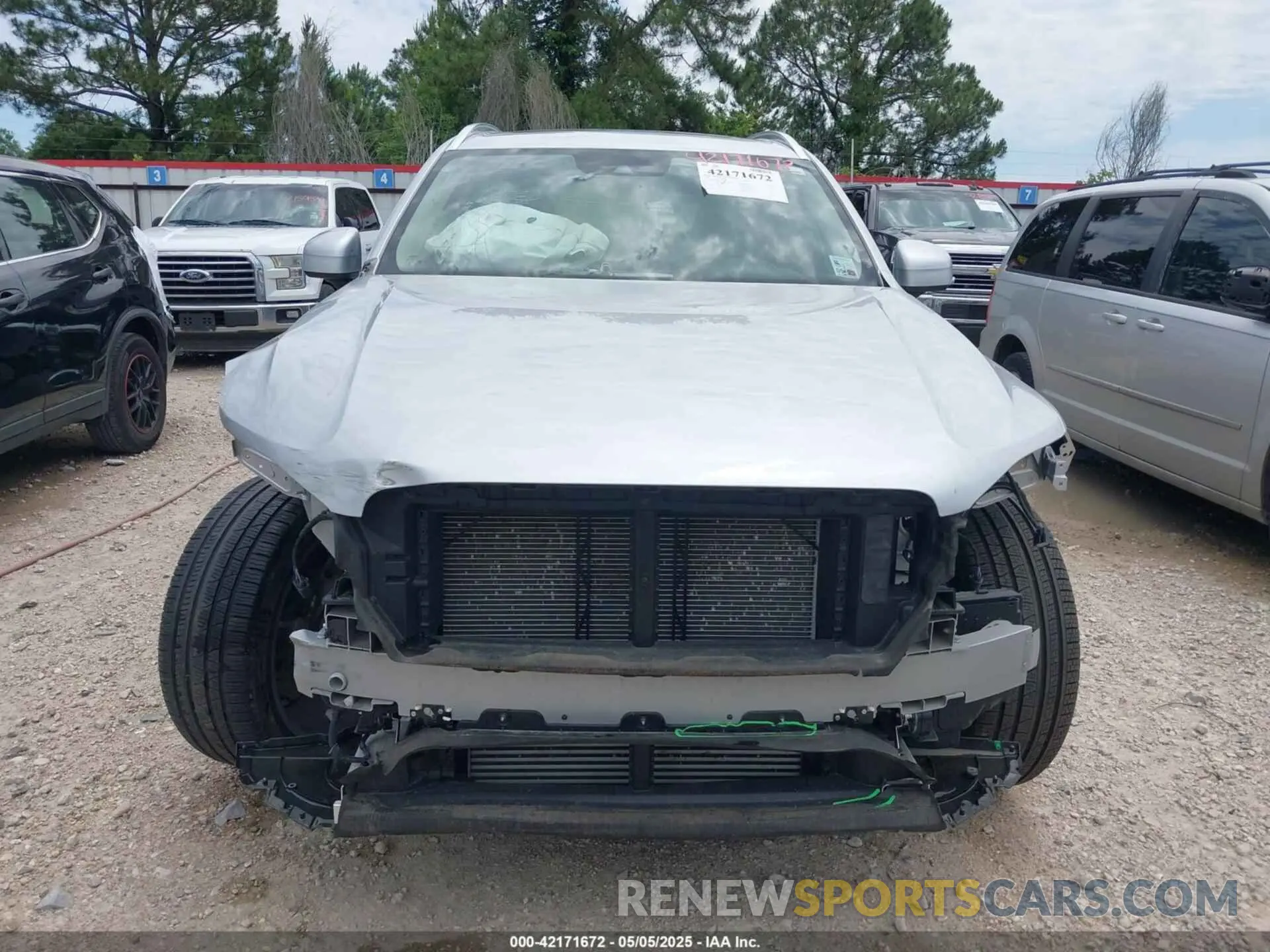 13 Photograph of a damaged car YV4102CK7M1735715 VOLVO XC90 2021