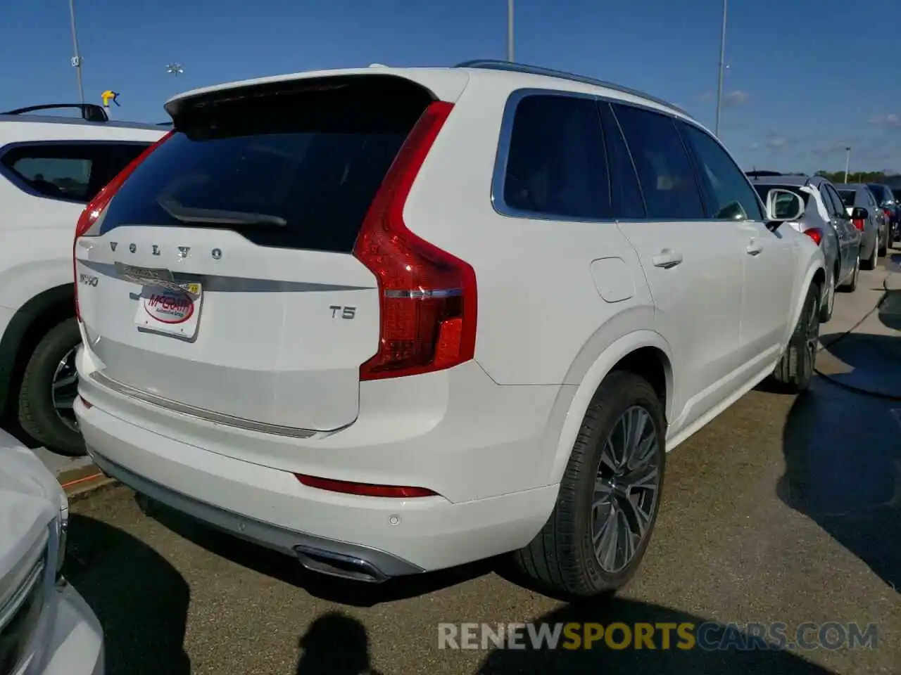 4 Photograph of a damaged car YV4102CK9M1709634 VOLVO XC90 2021