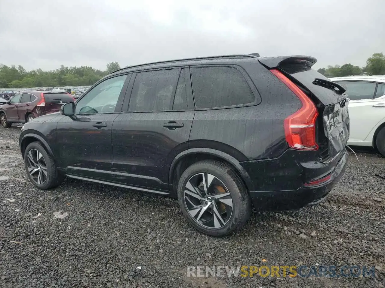 2 Photograph of a damaged car YV4102CM8M1673842 VOLVO XC90 2021