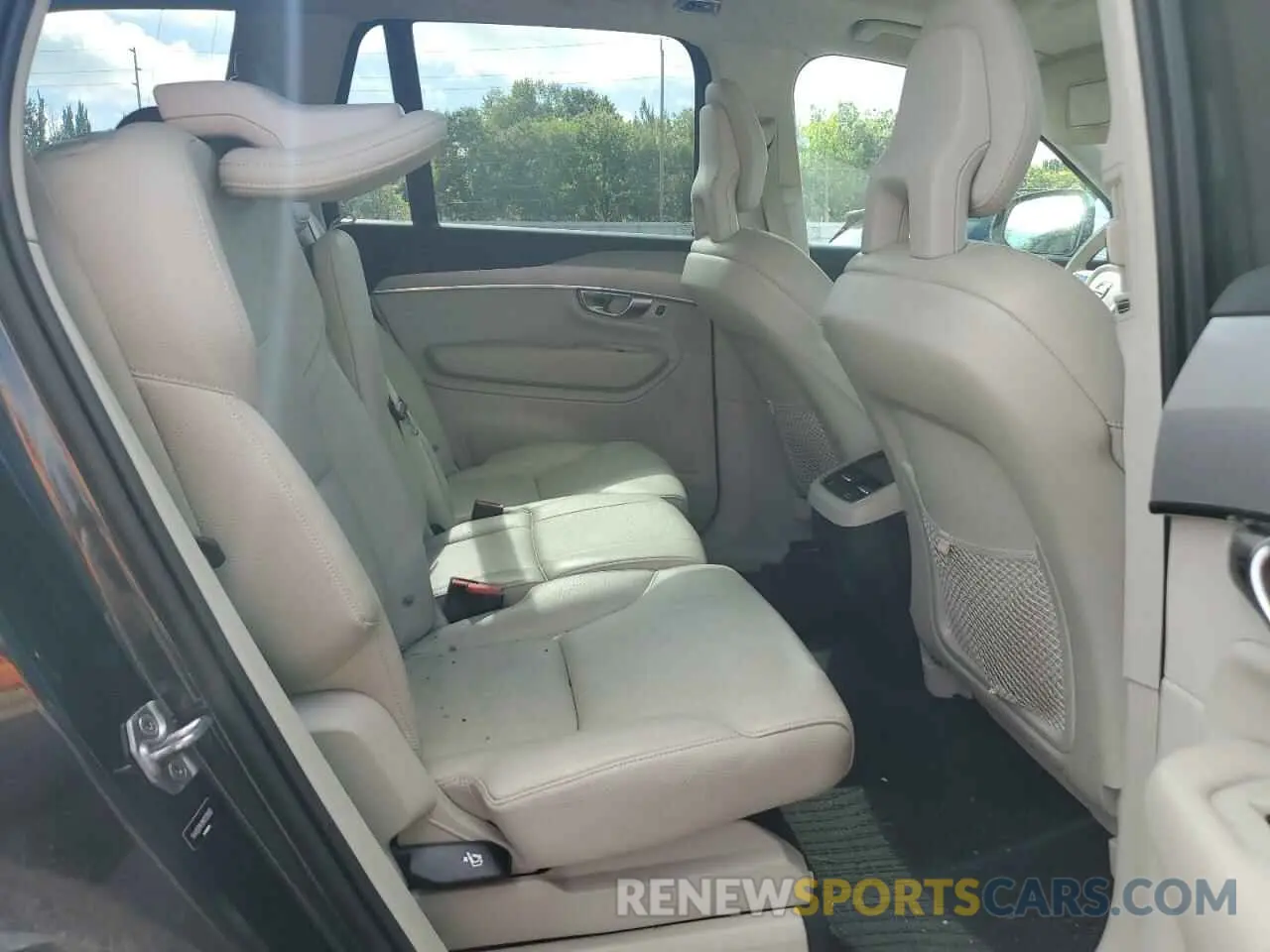 10 Photograph of a damaged car YV4102PK1M1720959 VOLVO XC90 2021