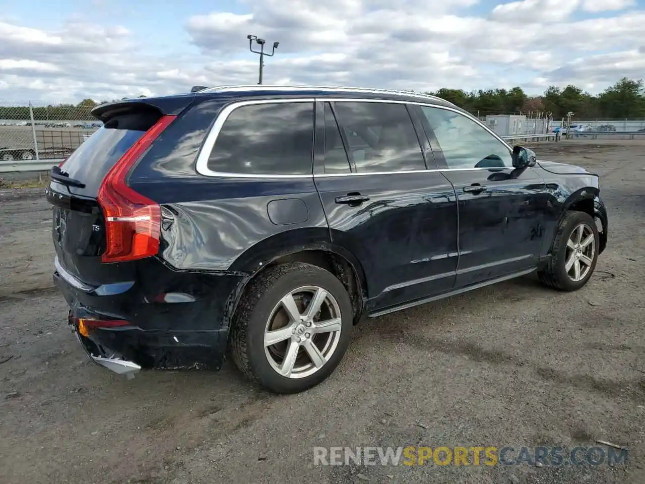 3 Photograph of a damaged car YV4102PK1M1743982 VOLVO XC90 2021