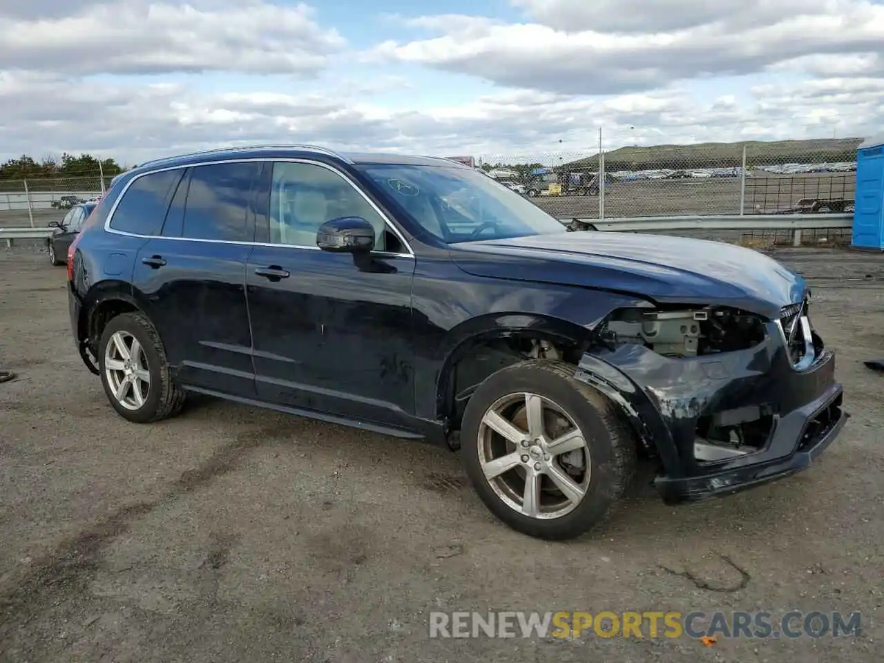 4 Photograph of a damaged car YV4102PK1M1743982 VOLVO XC90 2021