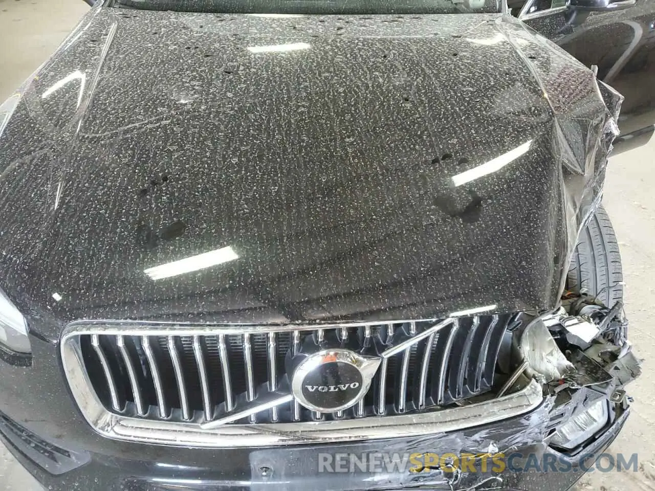 12 Photograph of a damaged car YV4102PK3M1680707 VOLVO XC90 2021