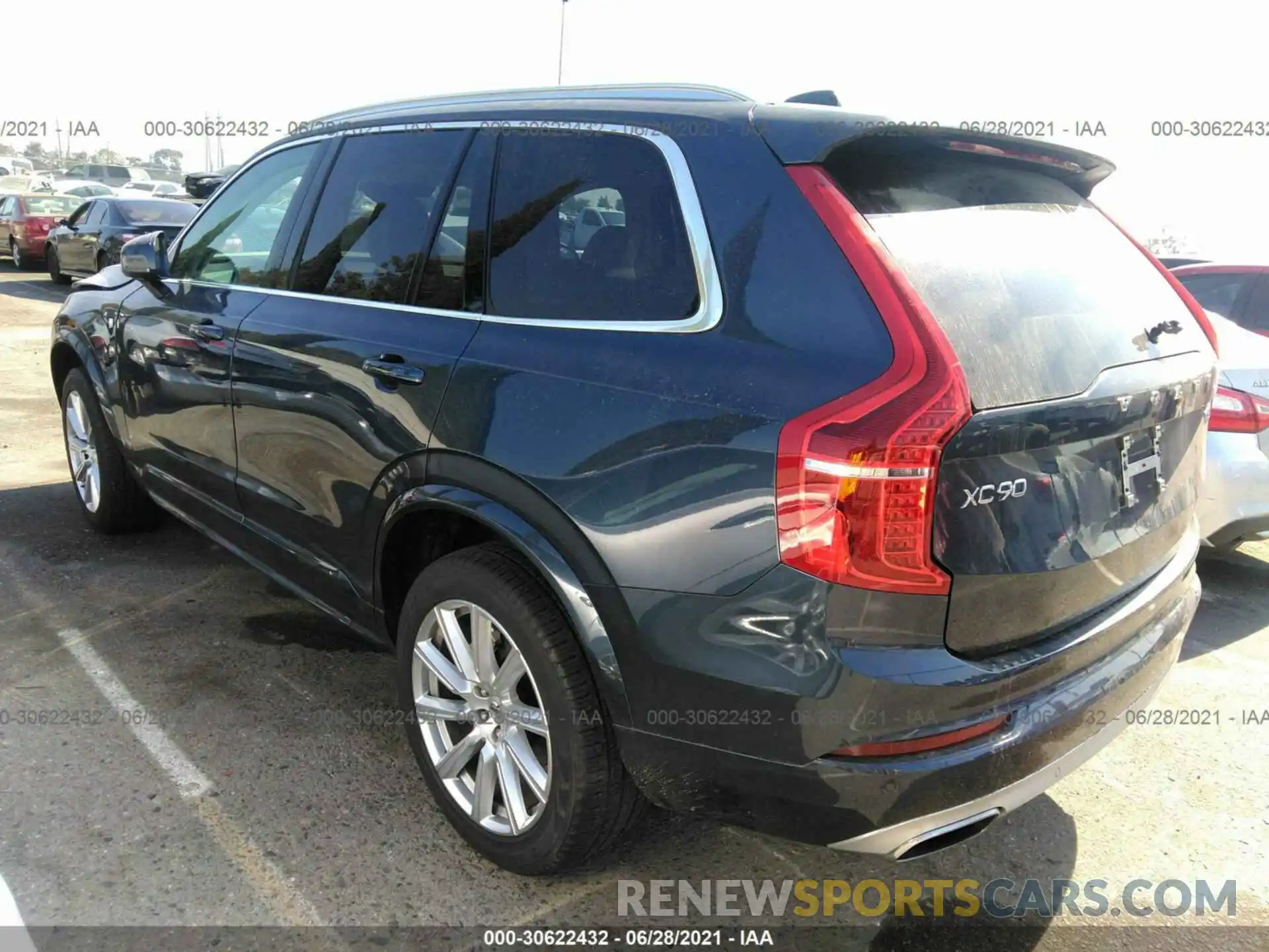 3 Photograph of a damaged car YV4102PK3M1737729 VOLVO XC90 2021