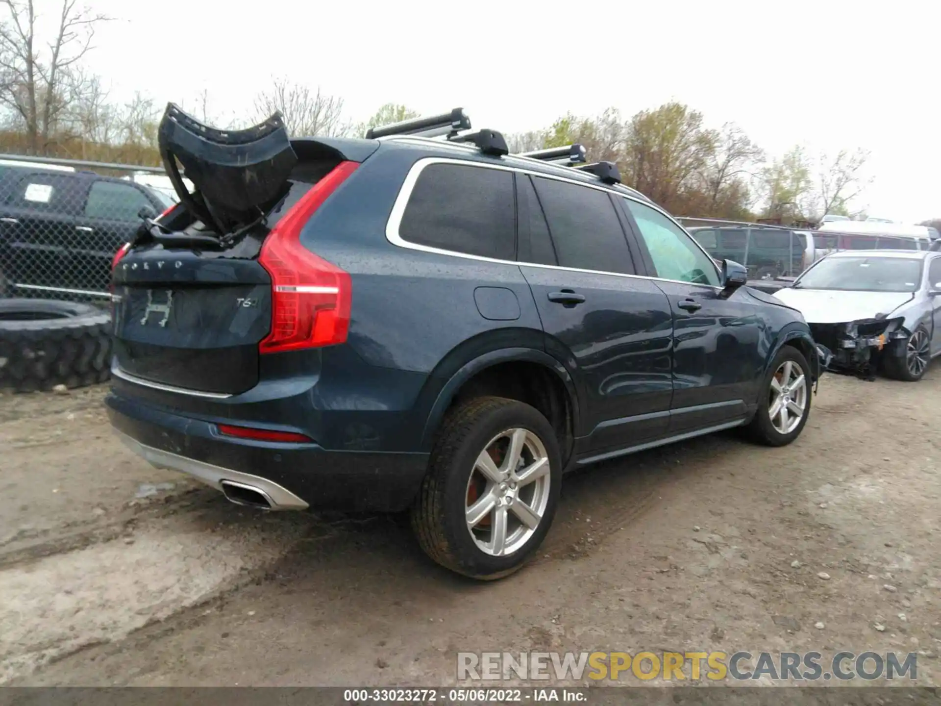 4 Photograph of a damaged car YV4A221K1M1732760 VOLVO XC90 2021