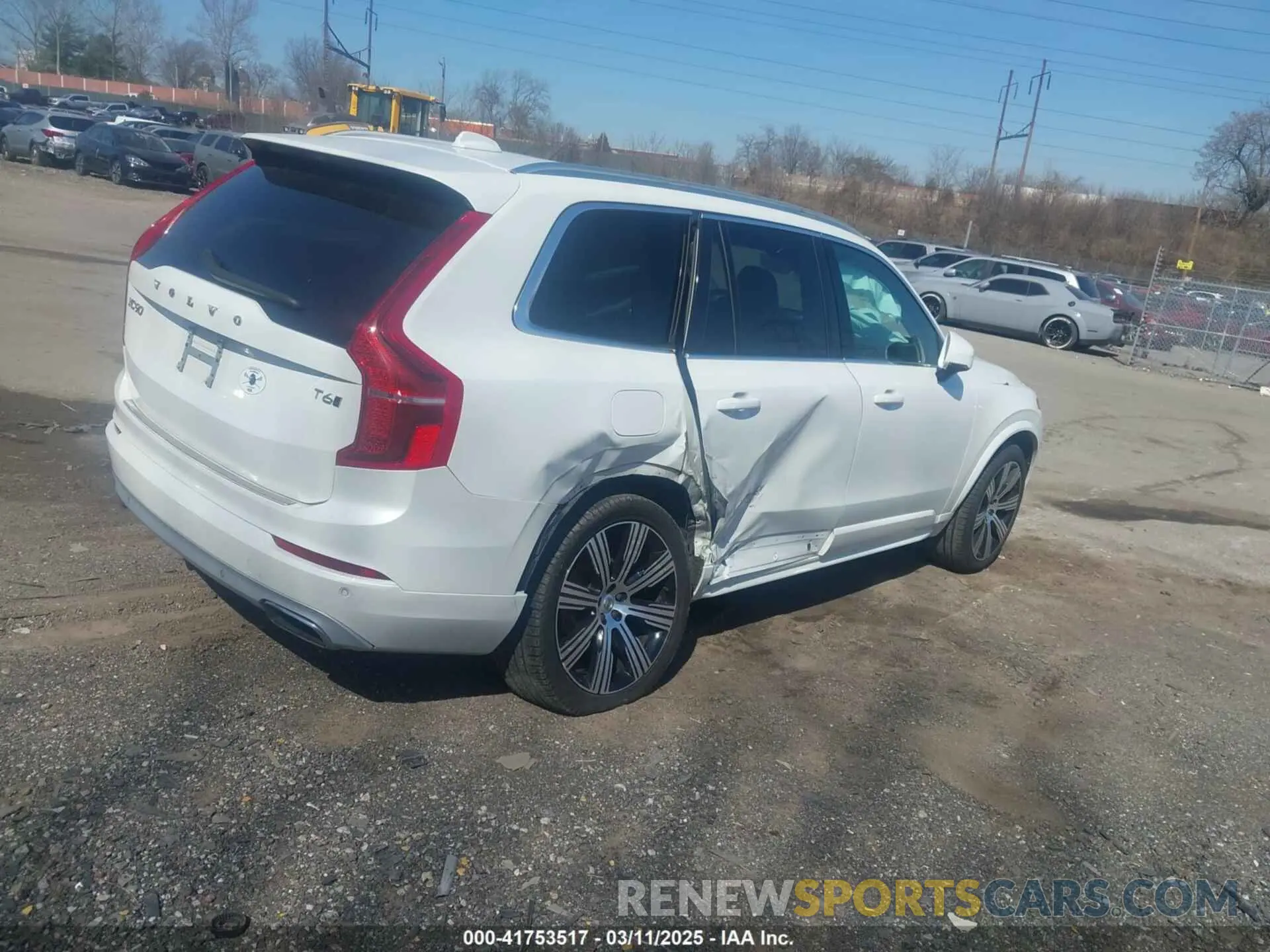 4 Photograph of a damaged car YV4A221K5M1677620 VOLVO XC90 2021