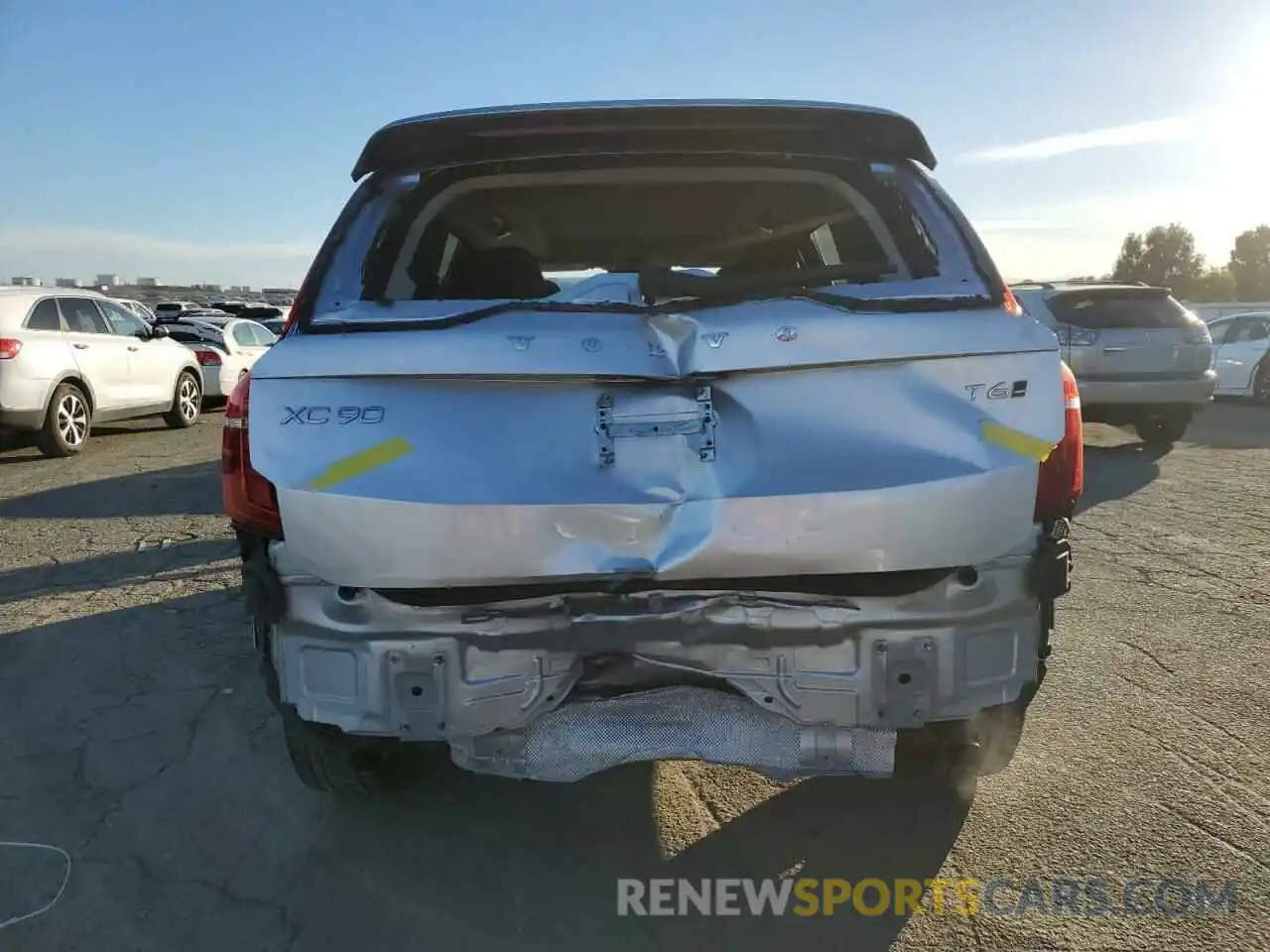 6 Photograph of a damaged car YV4A221K6M1712505 VOLVO XC90 2021