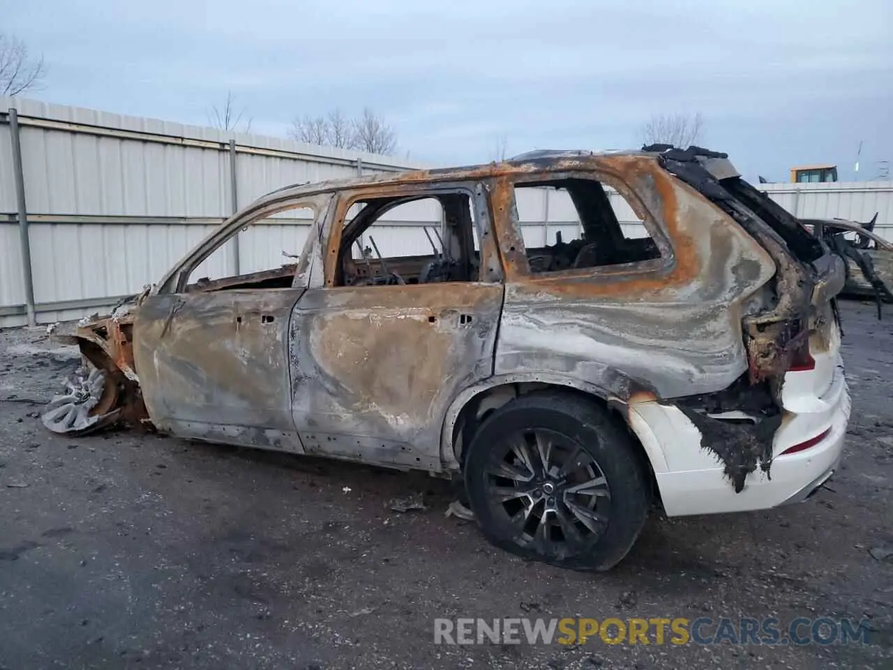 2 Photograph of a damaged car YV4A221K9M1720470 VOLVO XC90 2021