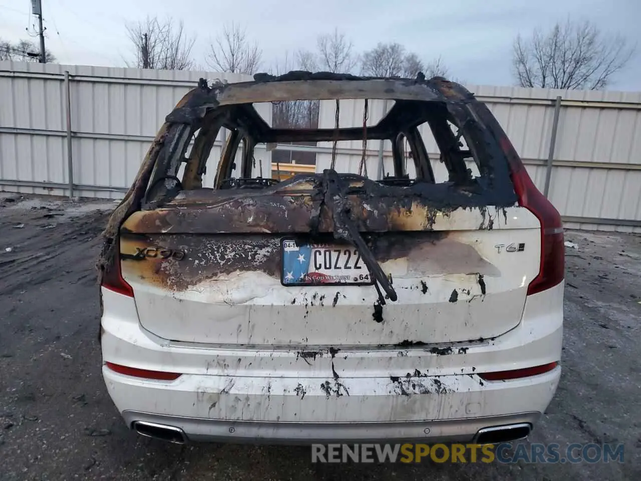 6 Photograph of a damaged car YV4A221K9M1720470 VOLVO XC90 2021