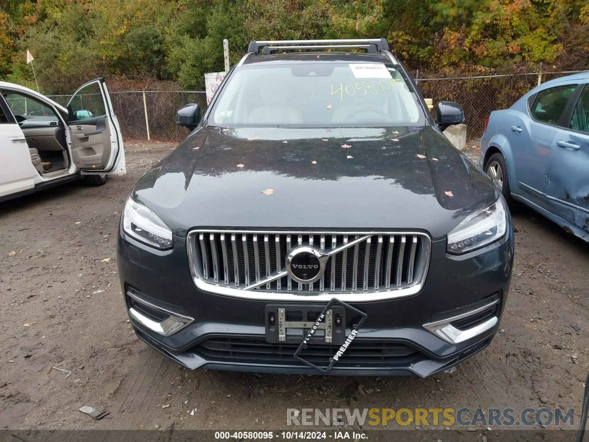 12 Photograph of a damaged car YV4A221L0M1767539 VOLVO XC90 2021