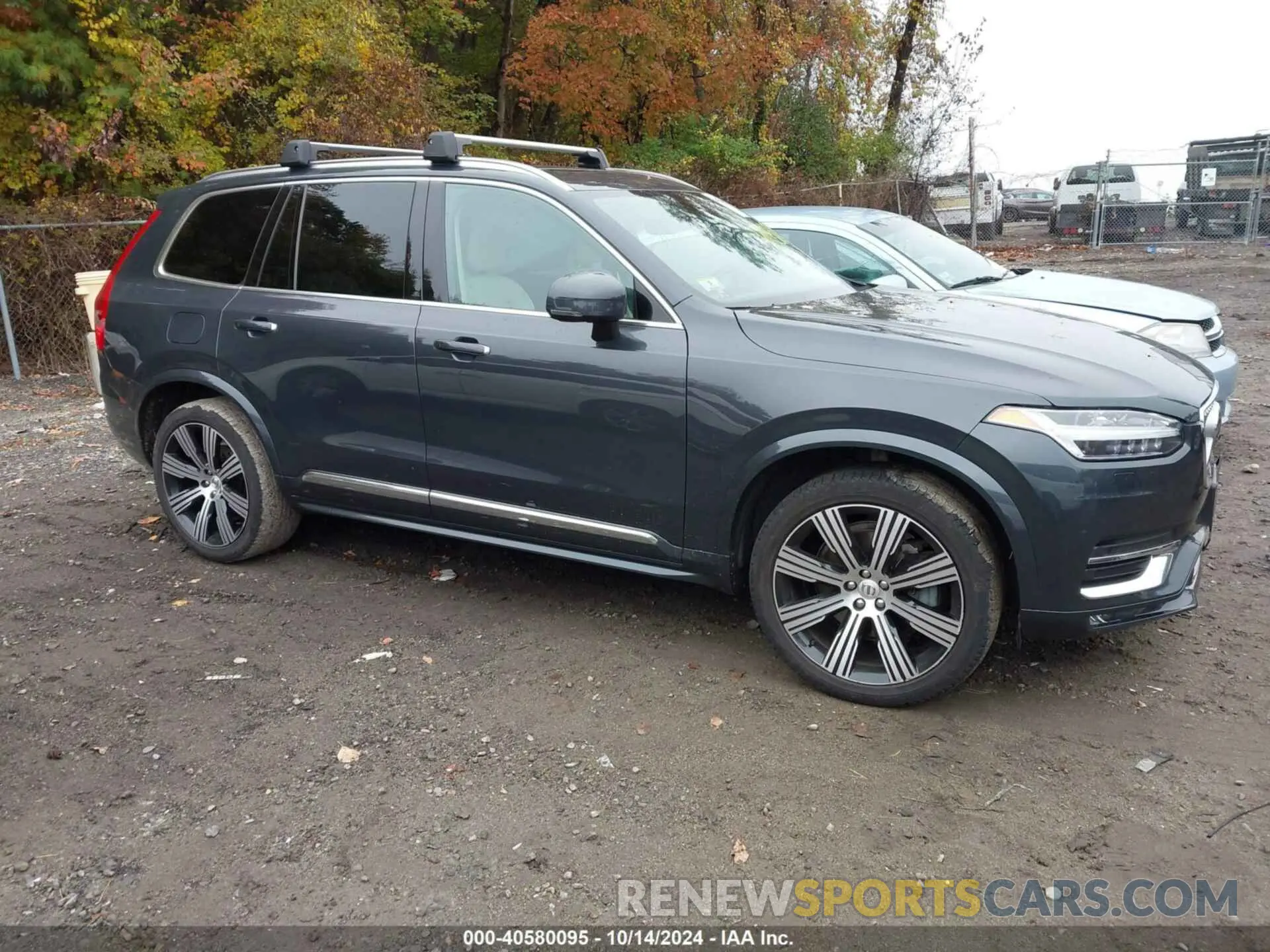 13 Photograph of a damaged car YV4A221L0M1767539 VOLVO XC90 2021