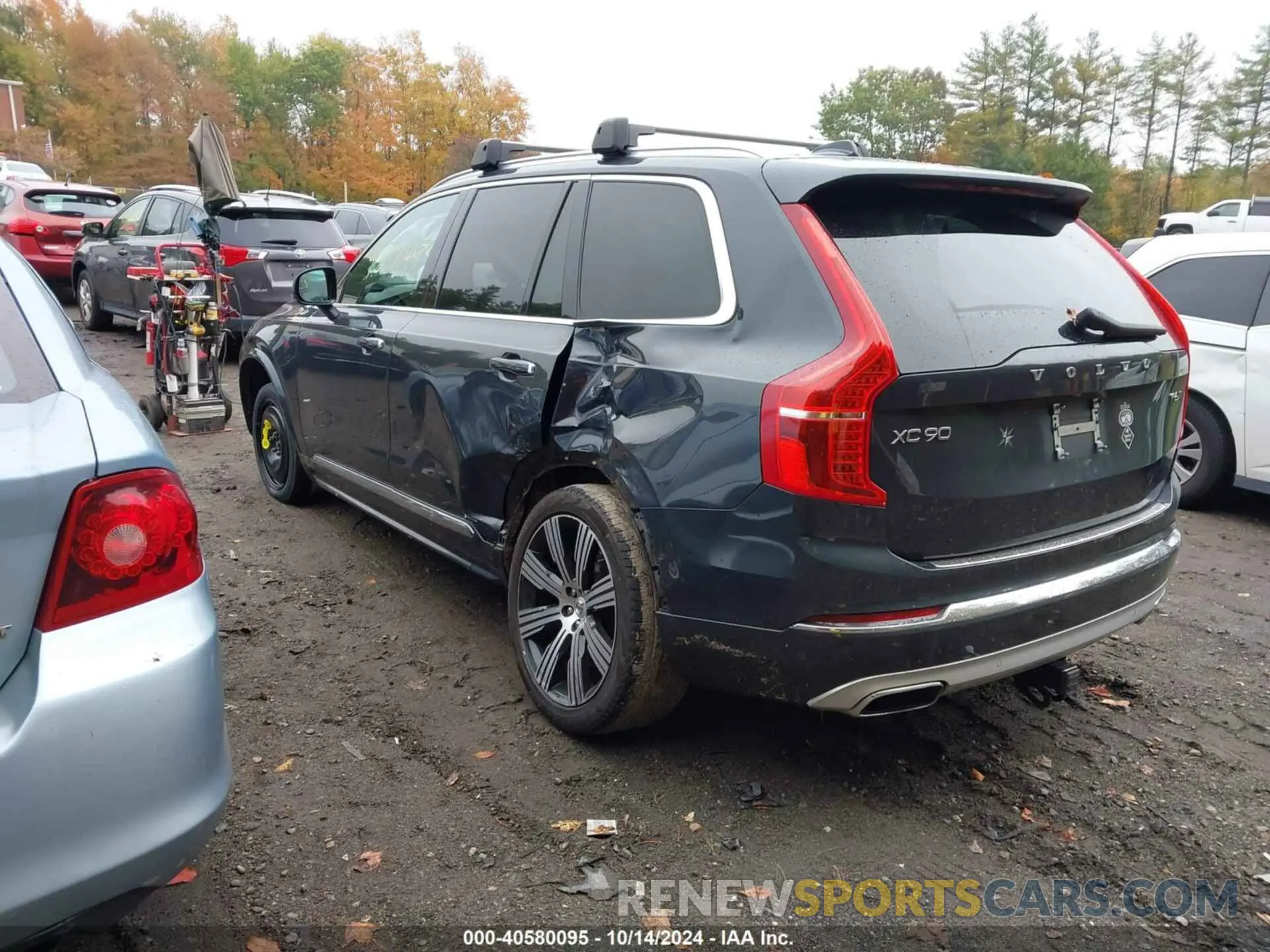 3 Photograph of a damaged car YV4A221L0M1767539 VOLVO XC90 2021
