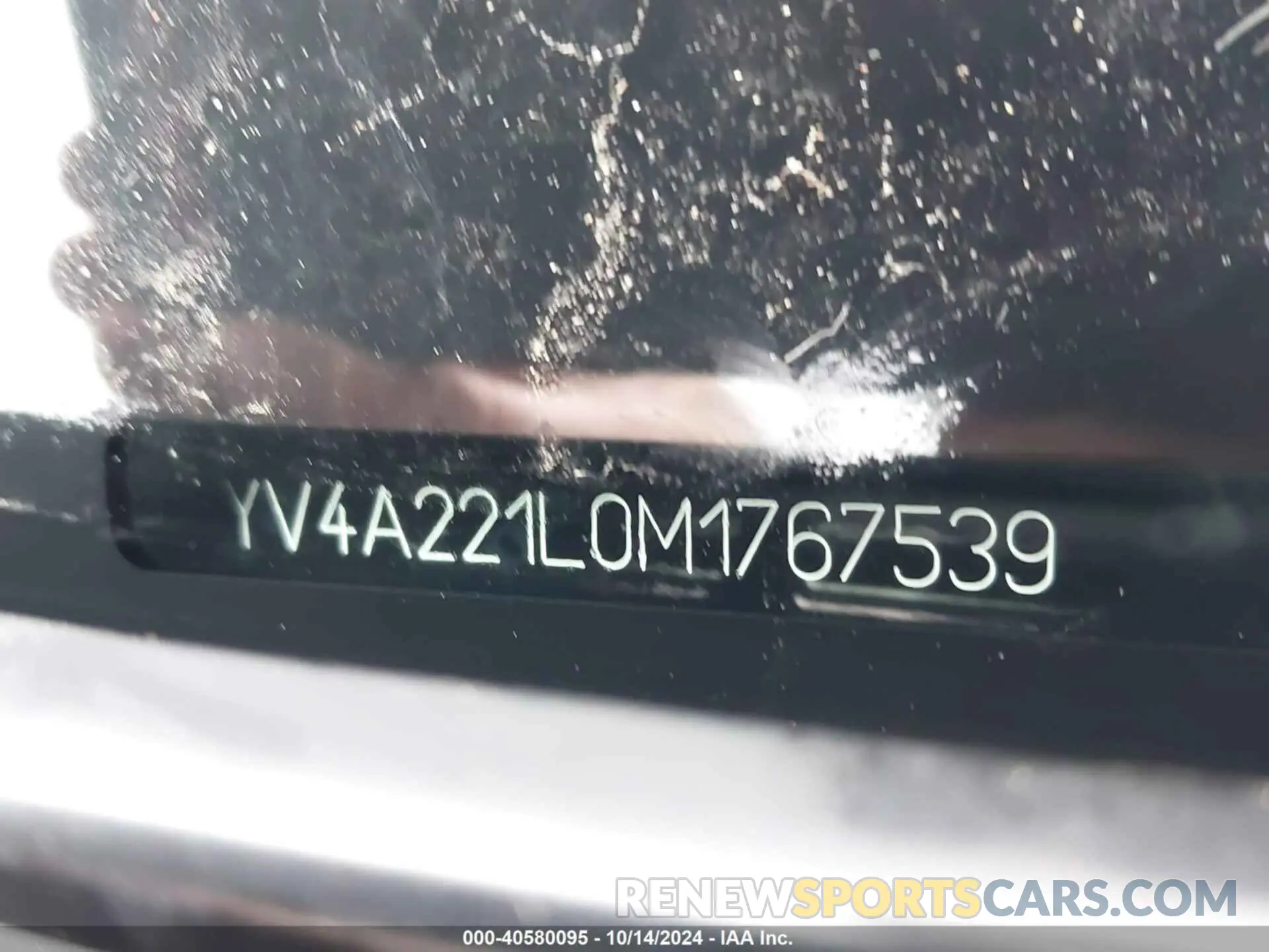 9 Photograph of a damaged car YV4A221L0M1767539 VOLVO XC90 2021