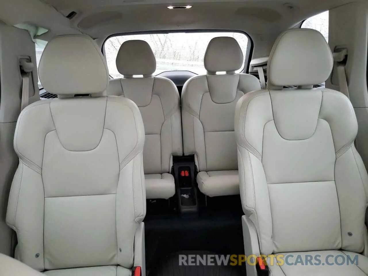 10 Photograph of a damaged car YV4A221L1M1753326 VOLVO XC90 2021