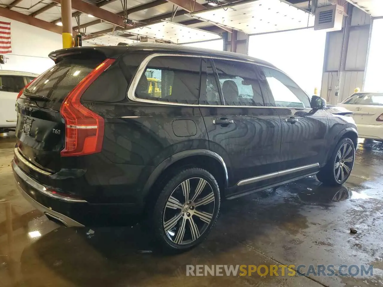 3 Photograph of a damaged car YV4A221L3M1769642 VOLVO XC90 2021