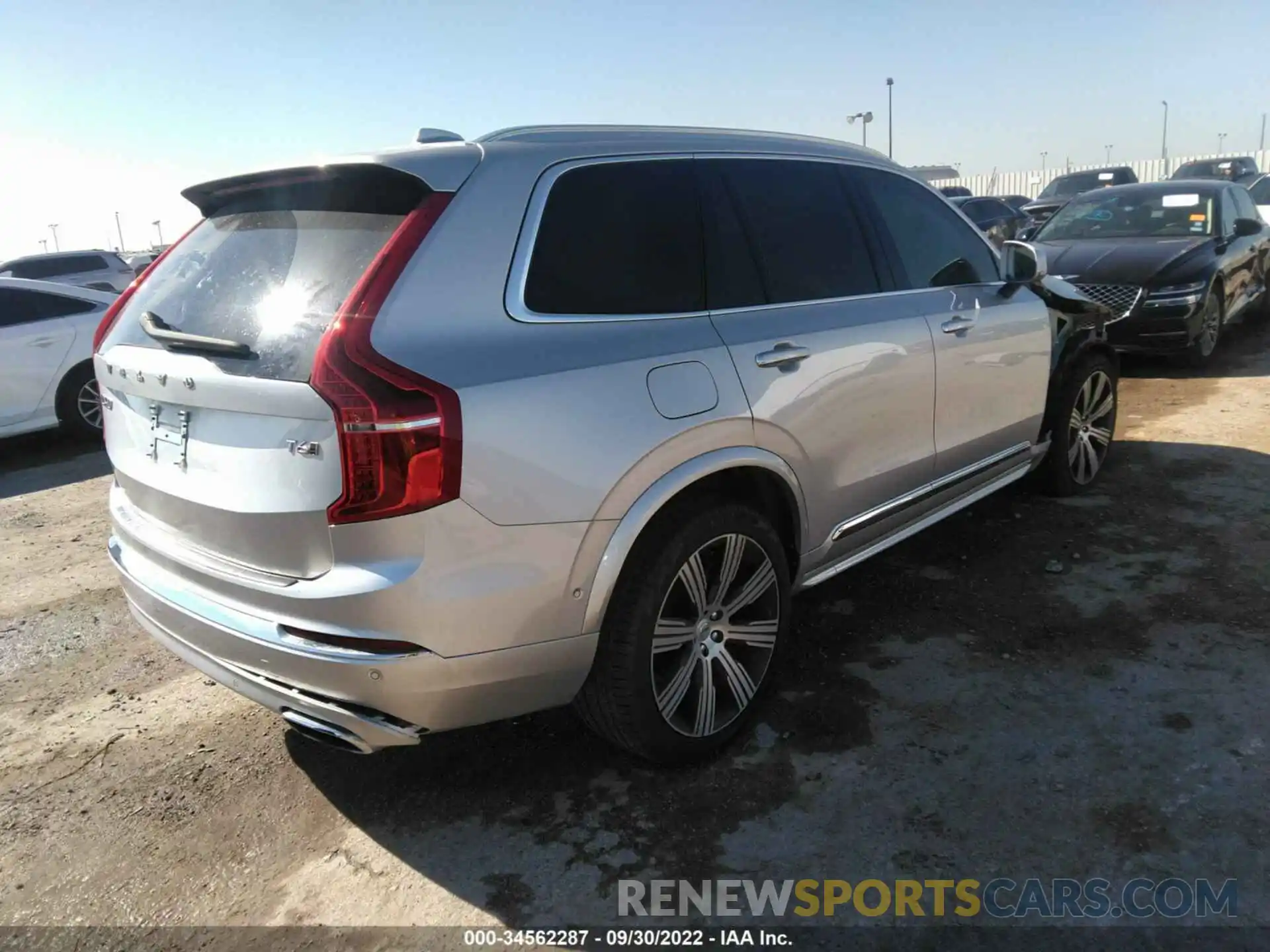 4 Photograph of a damaged car YV4A221L6M1692720 VOLVO XC90 2021