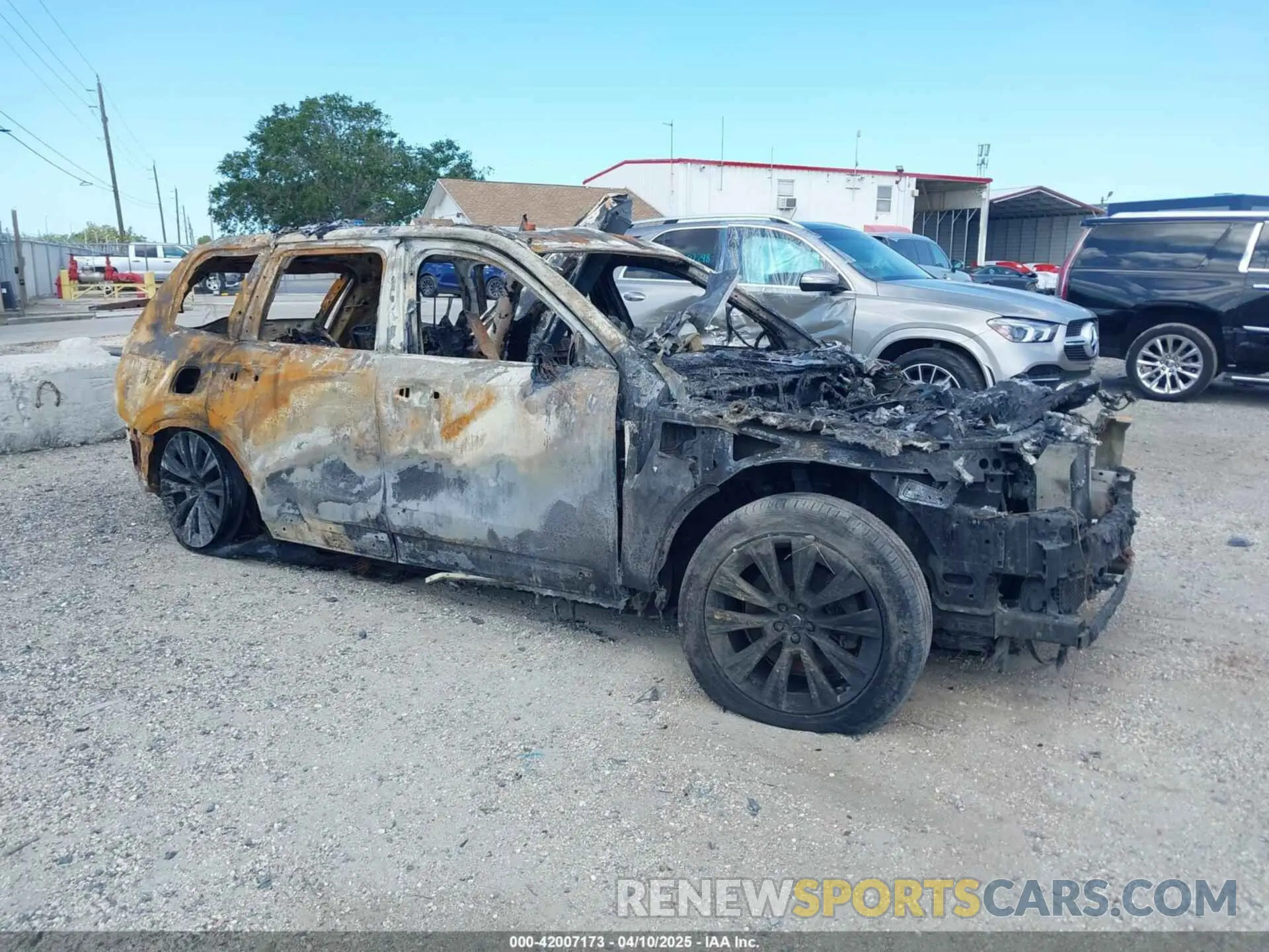 1 Photograph of a damaged car YV4A22PK1M1763787 VOLVO XC90 2021