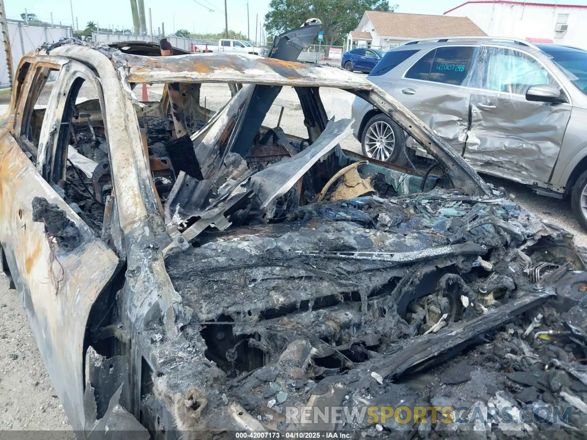 11 Photograph of a damaged car YV4A22PK1M1763787 VOLVO XC90 2021