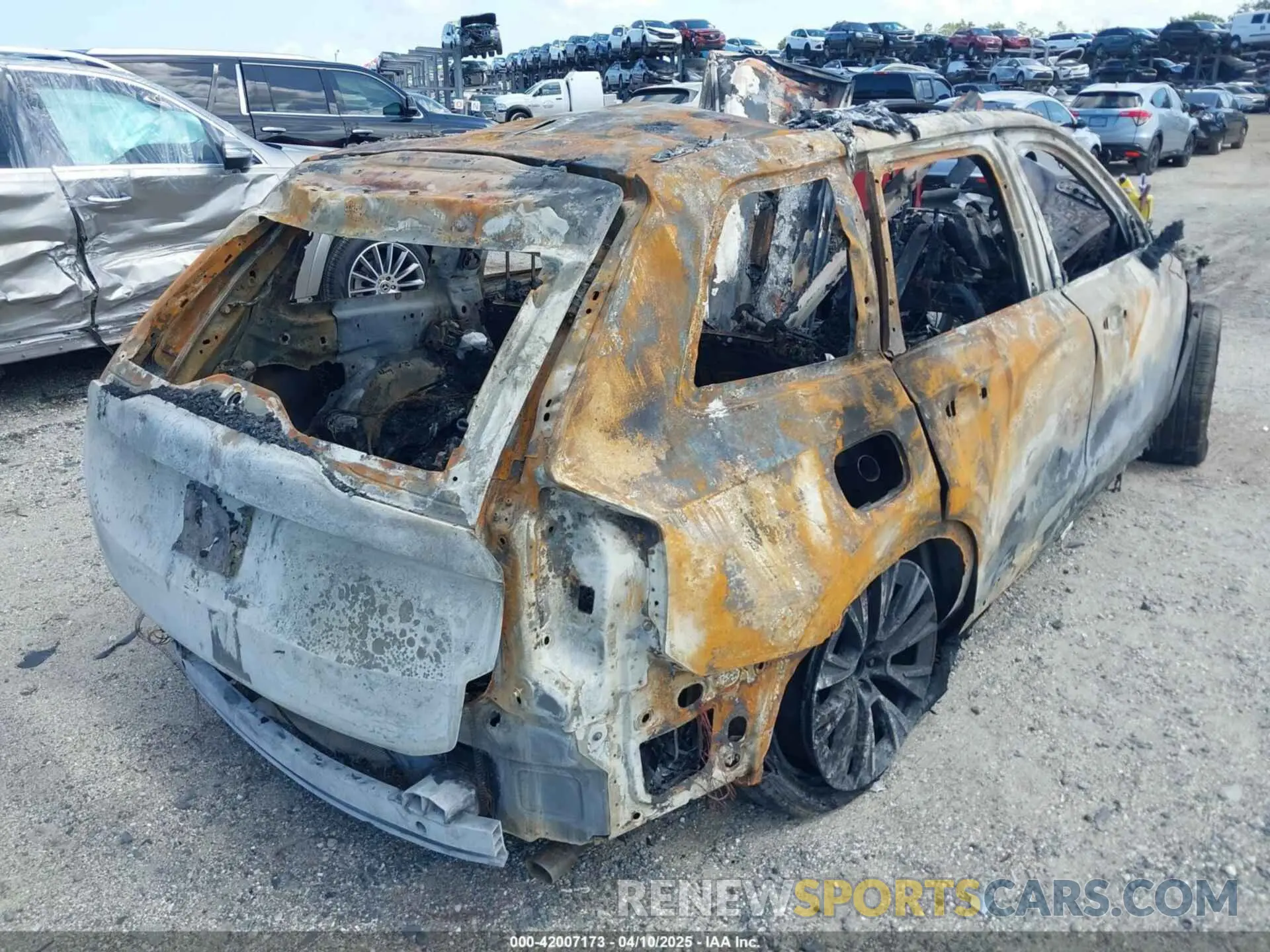 12 Photograph of a damaged car YV4A22PK1M1763787 VOLVO XC90 2021