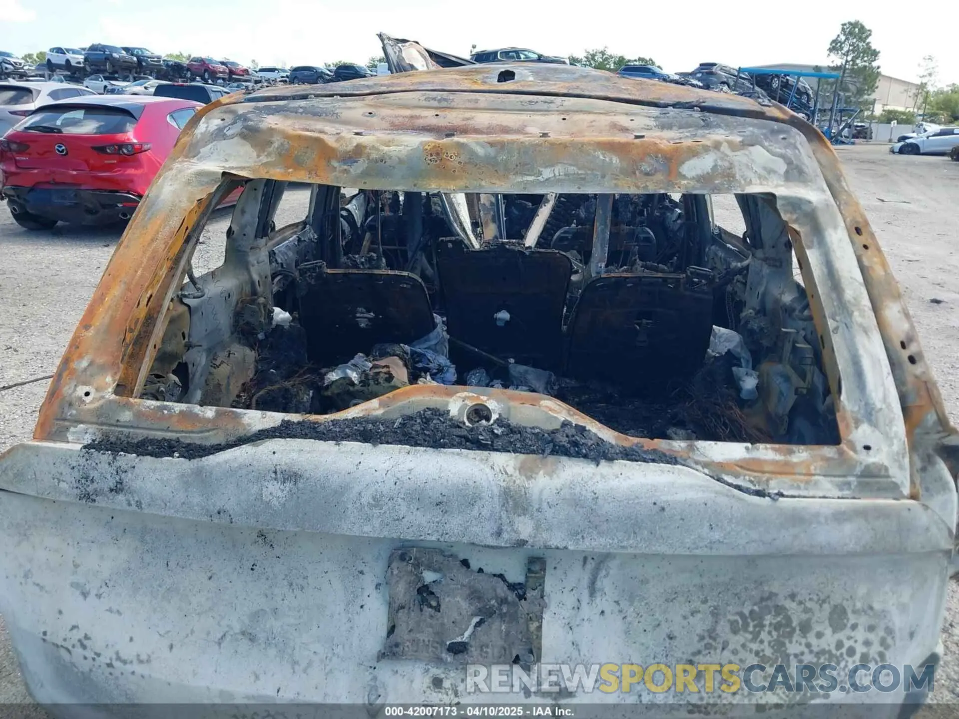 13 Photograph of a damaged car YV4A22PK1M1763787 VOLVO XC90 2021
