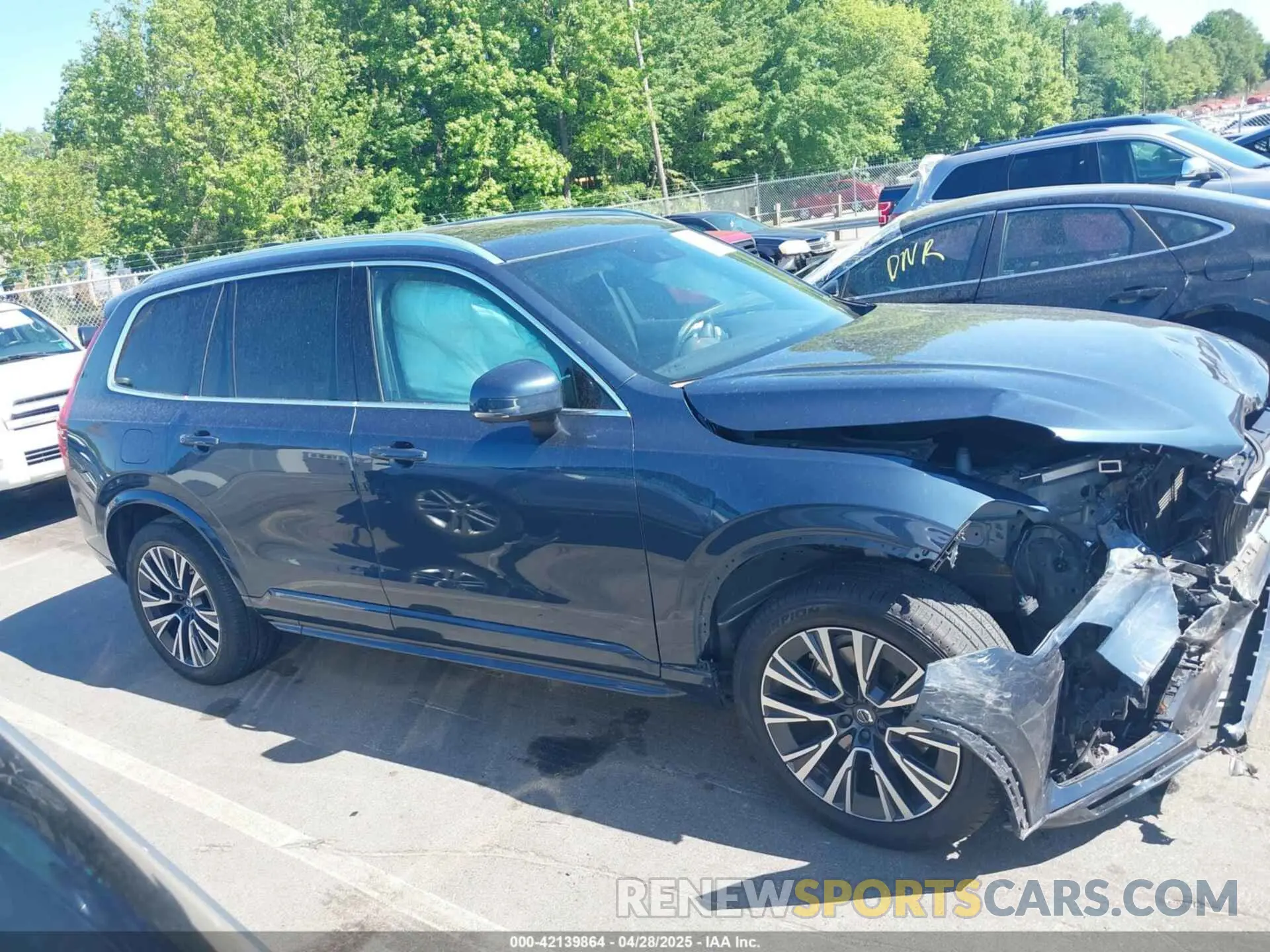 14 Photograph of a damaged car YV4A22PK1M1764843 VOLVO XC90 2021