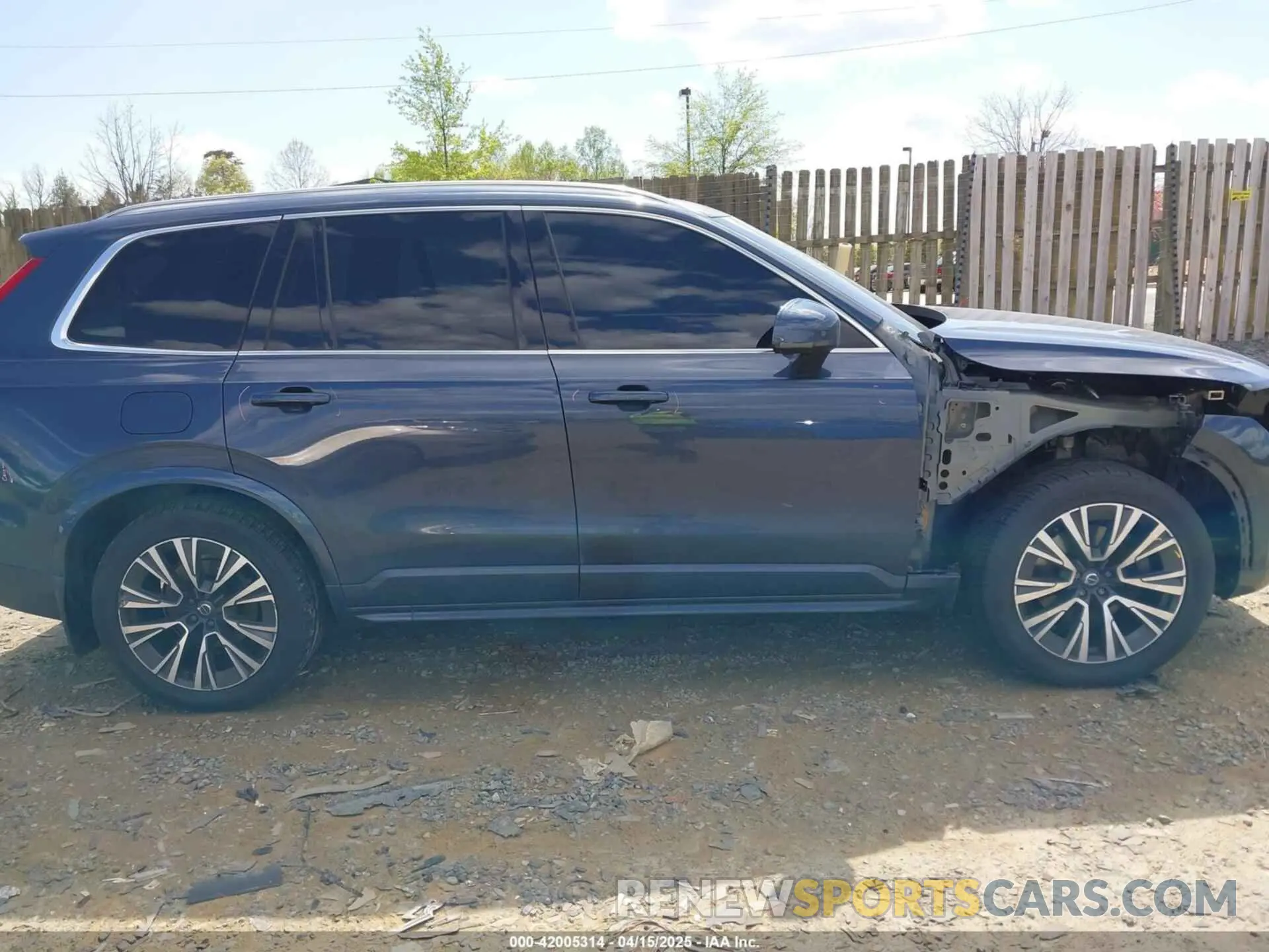 14 Photograph of a damaged car YV4A22PK3M1689322 VOLVO XC90 2021