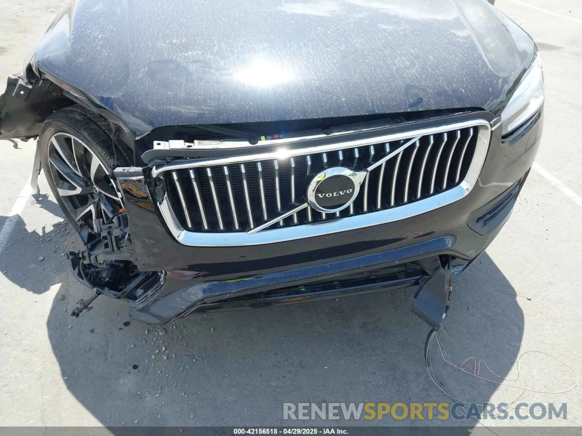16 Photograph of a damaged car YV4A22PK3M1717880 VOLVO XC90 2021