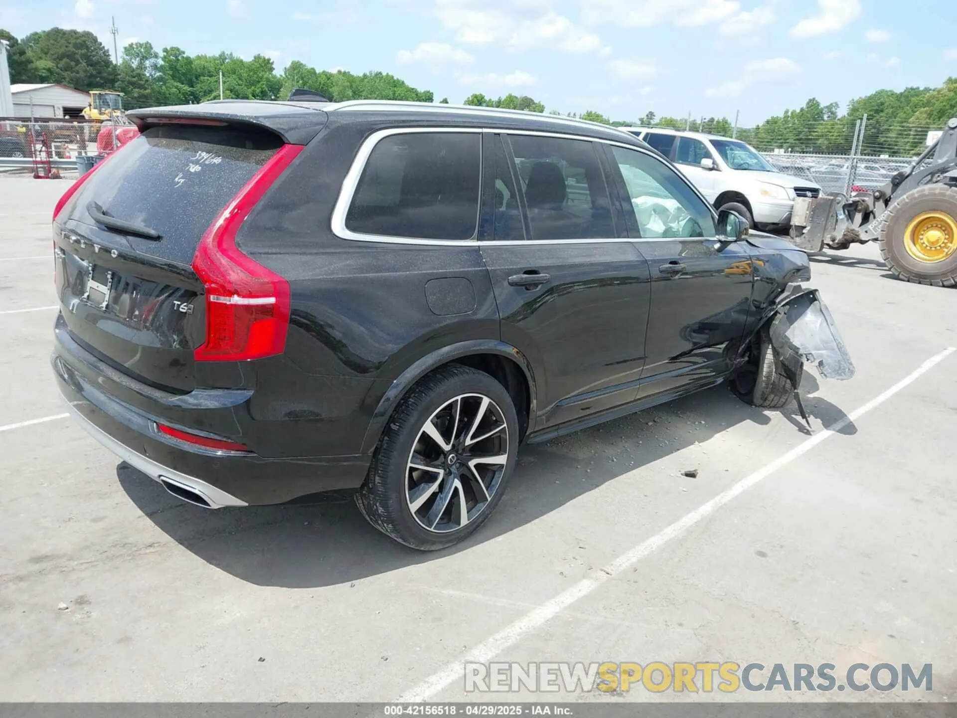 4 Photograph of a damaged car YV4A22PK3M1717880 VOLVO XC90 2021