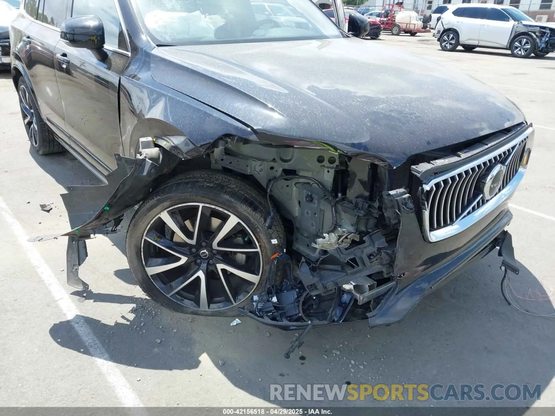 6 Photograph of a damaged car YV4A22PK3M1717880 VOLVO XC90 2021