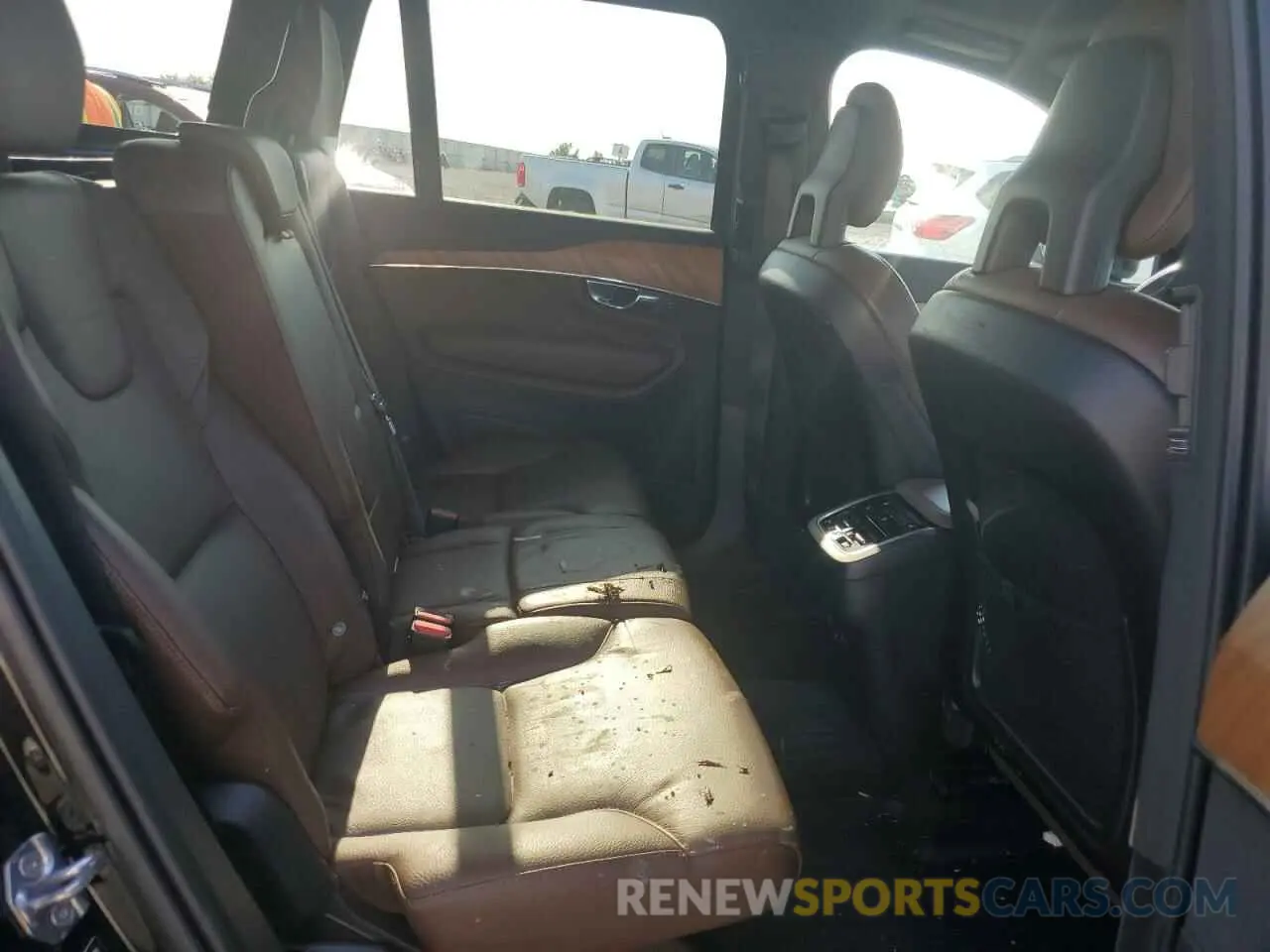 11 Photograph of a damaged car YV4A22PK5M1718500 VOLVO XC90 2021