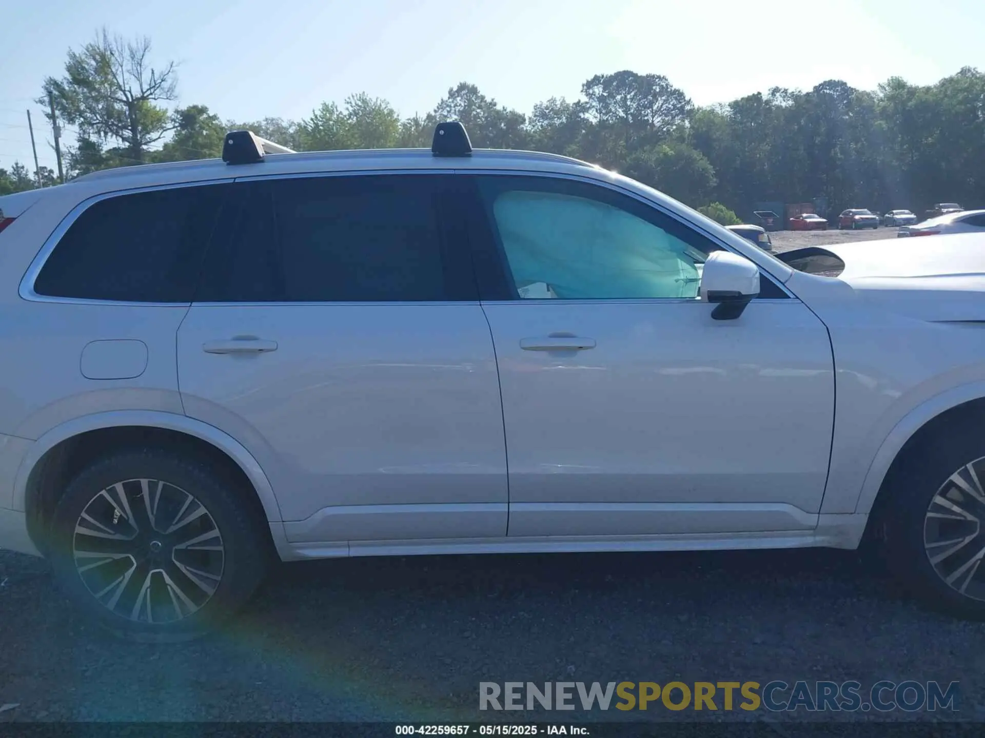13 Photograph of a damaged car YV4A22PK7M1687802 VOLVO XC90 2021