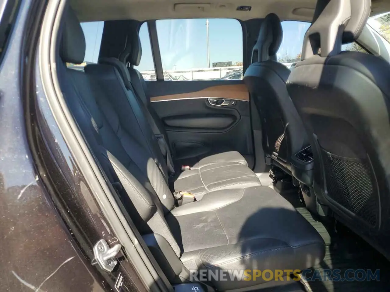 11 Photograph of a damaged car YV4A22PK7M1687976 VOLVO XC90 2021