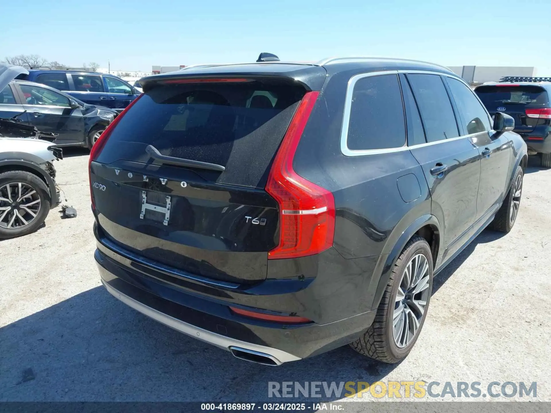 4 Photograph of a damaged car YV4A22PK7M1719986 VOLVO XC90 2021