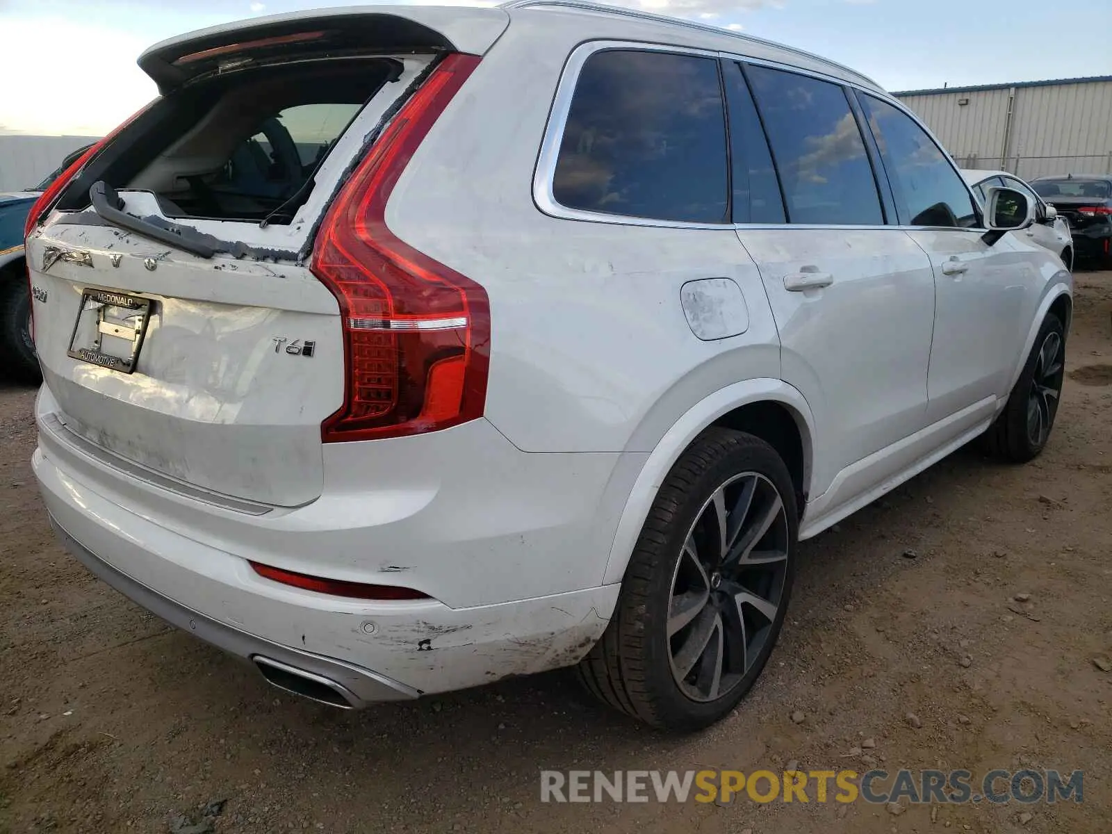 4 Photograph of a damaged car YV4A22PK8M1733900 VOLVO XC90 2021