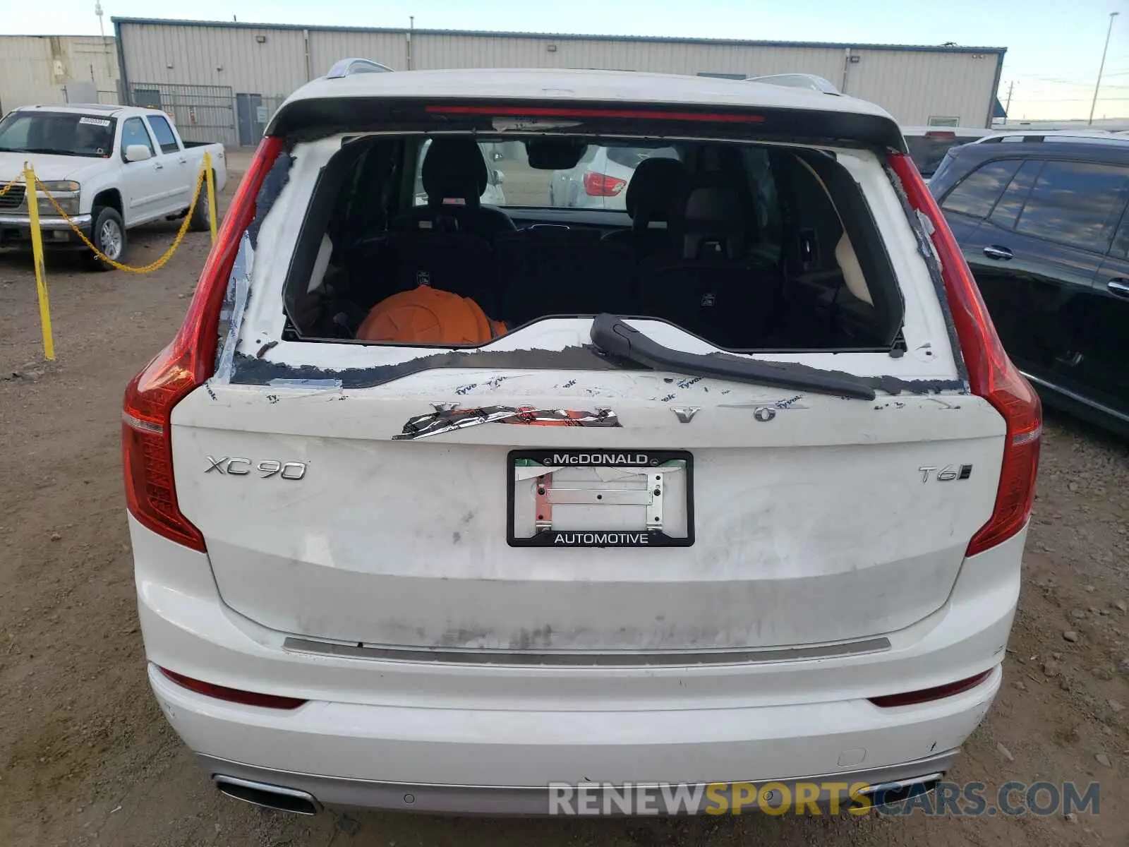 9 Photograph of a damaged car YV4A22PK8M1733900 VOLVO XC90 2021